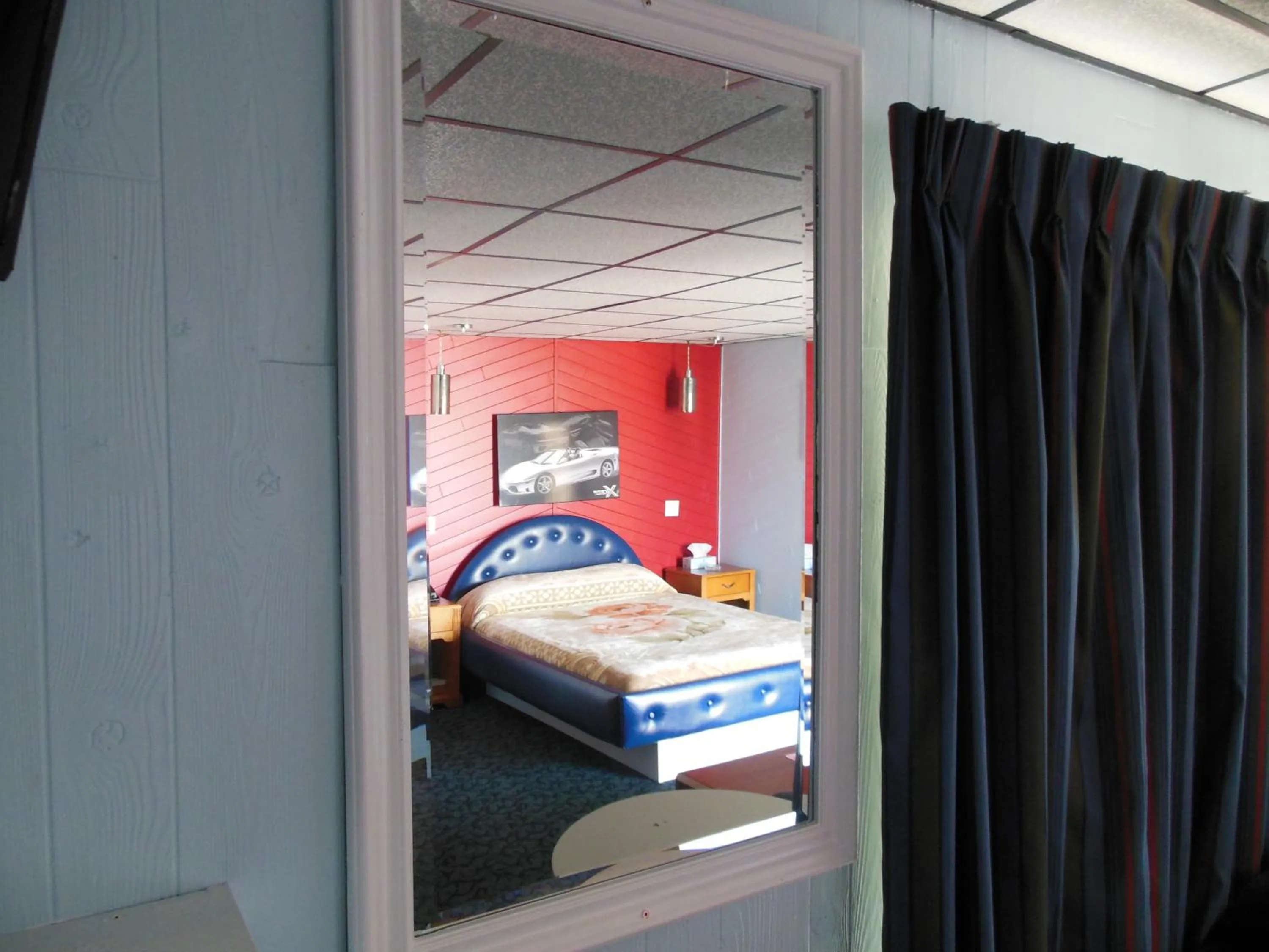 Decorative detail, Bed in Motor Court Motel