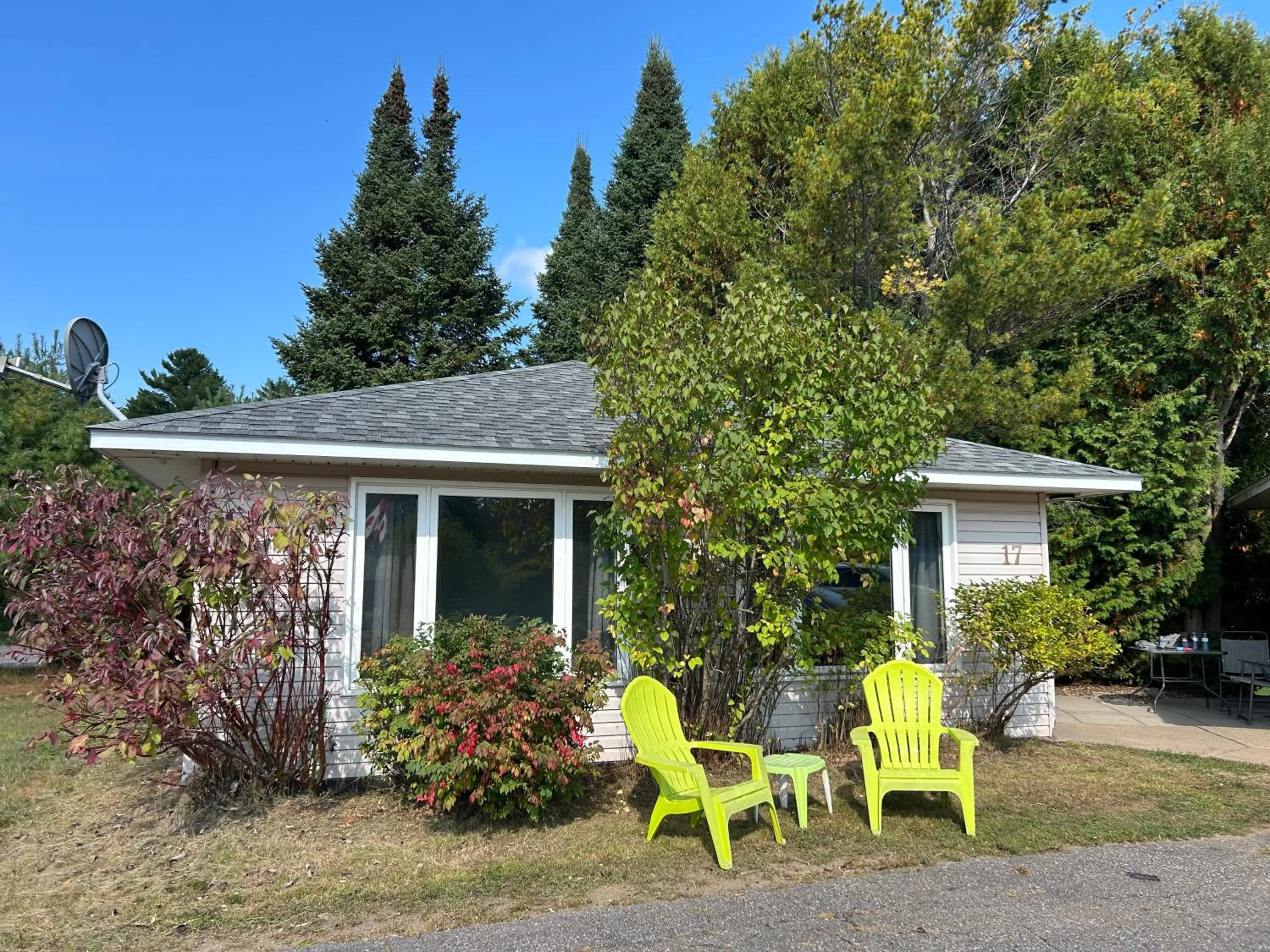 Property building in Mountain View Motel