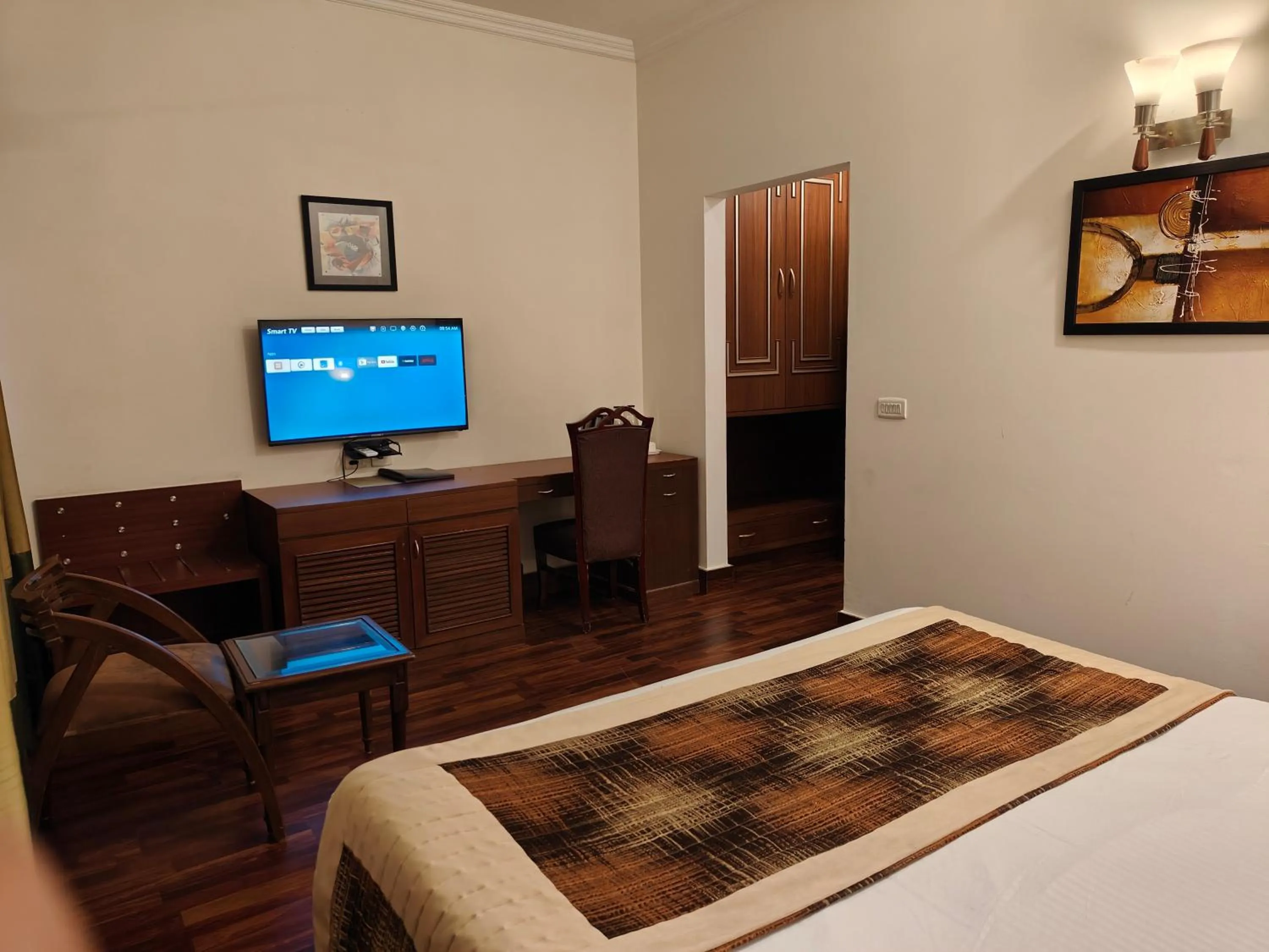 Bed in Tavisha Villa Golf Course MG Road