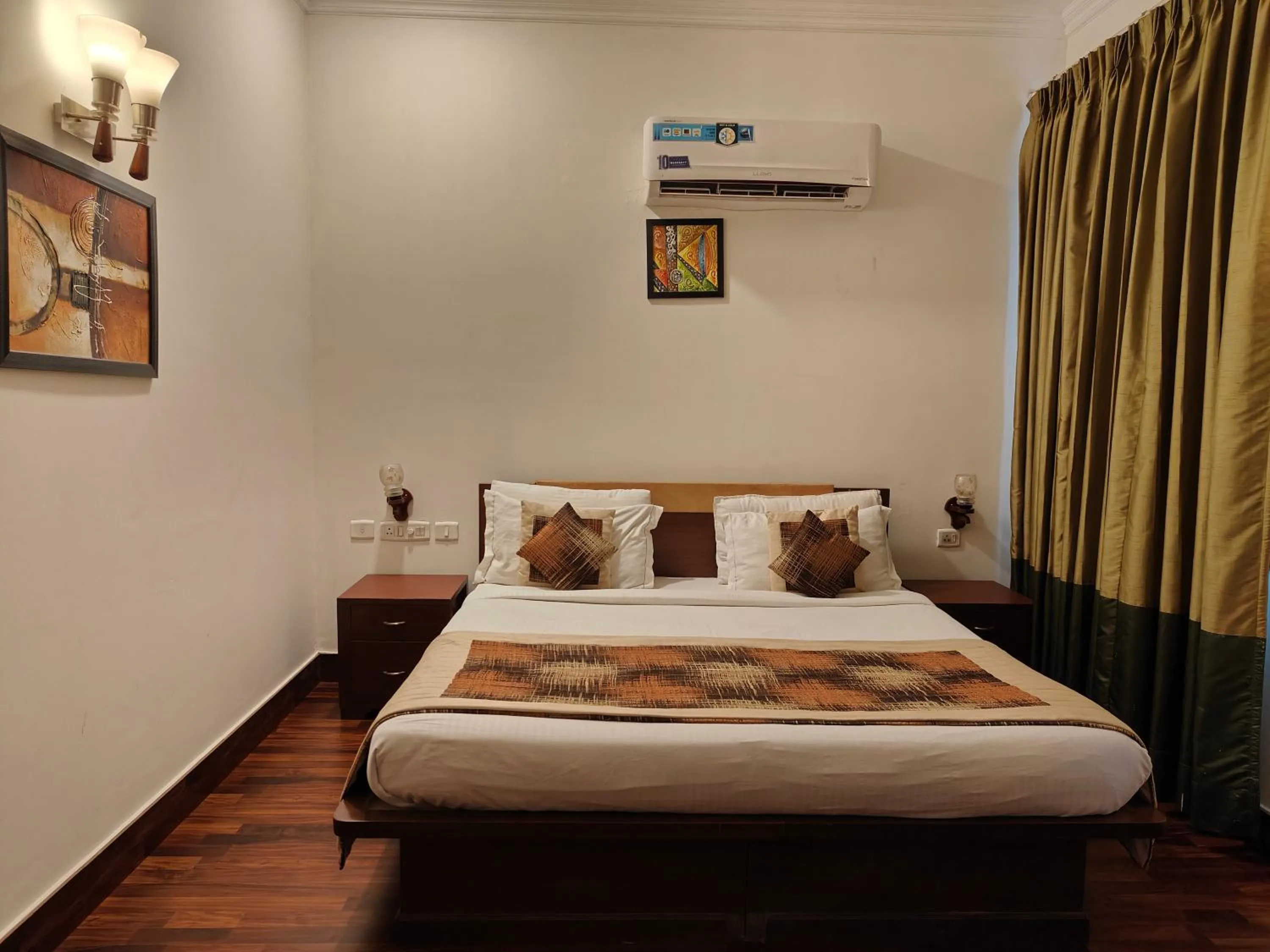 Bed in Tavisha Villa Golf Course MG Road