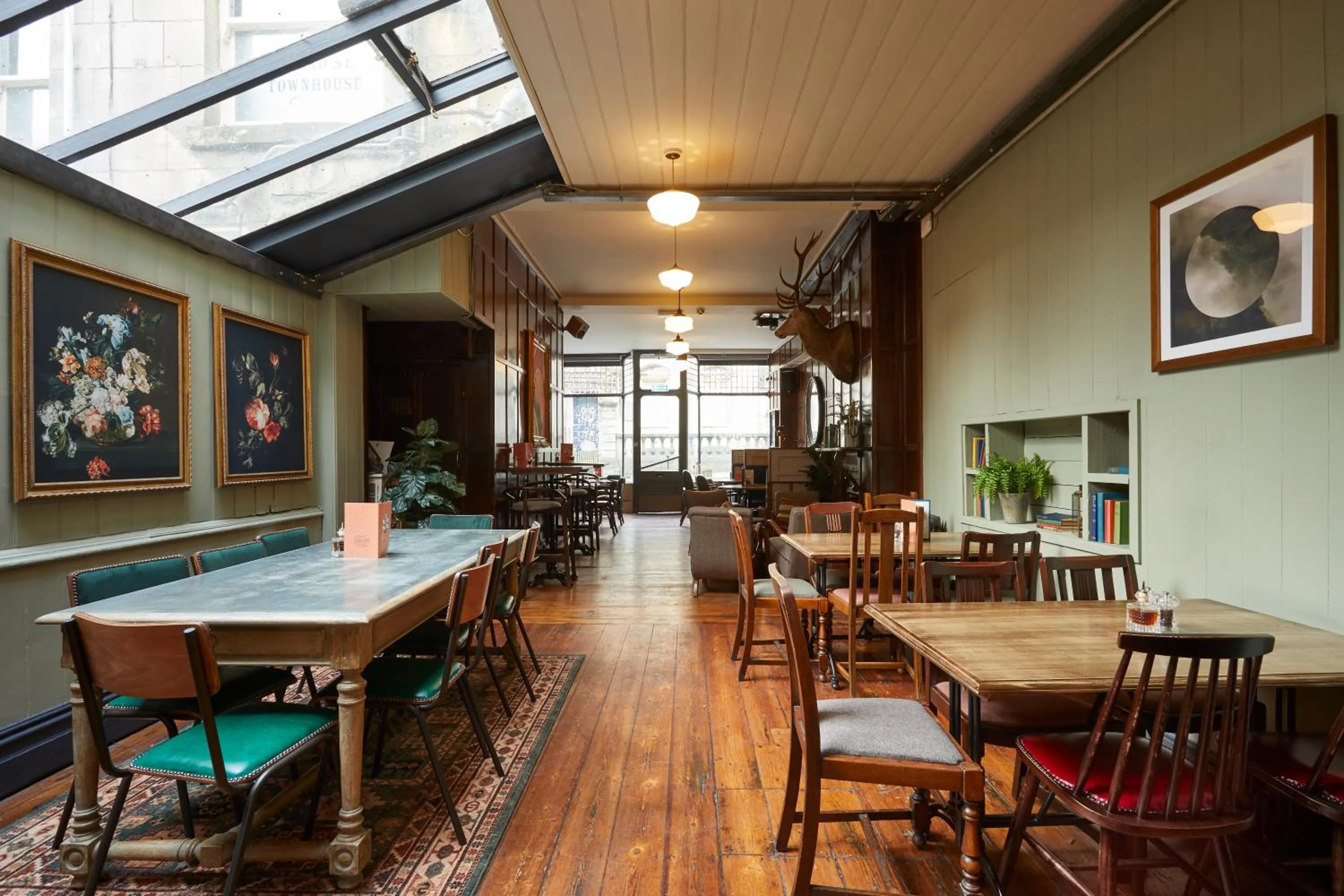 Restaurant/places to eat in Broad Street Townhouse