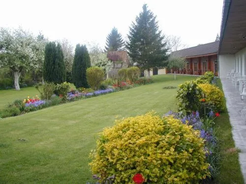 Logis - Hôtel & restaurant Les Trois Fontaines