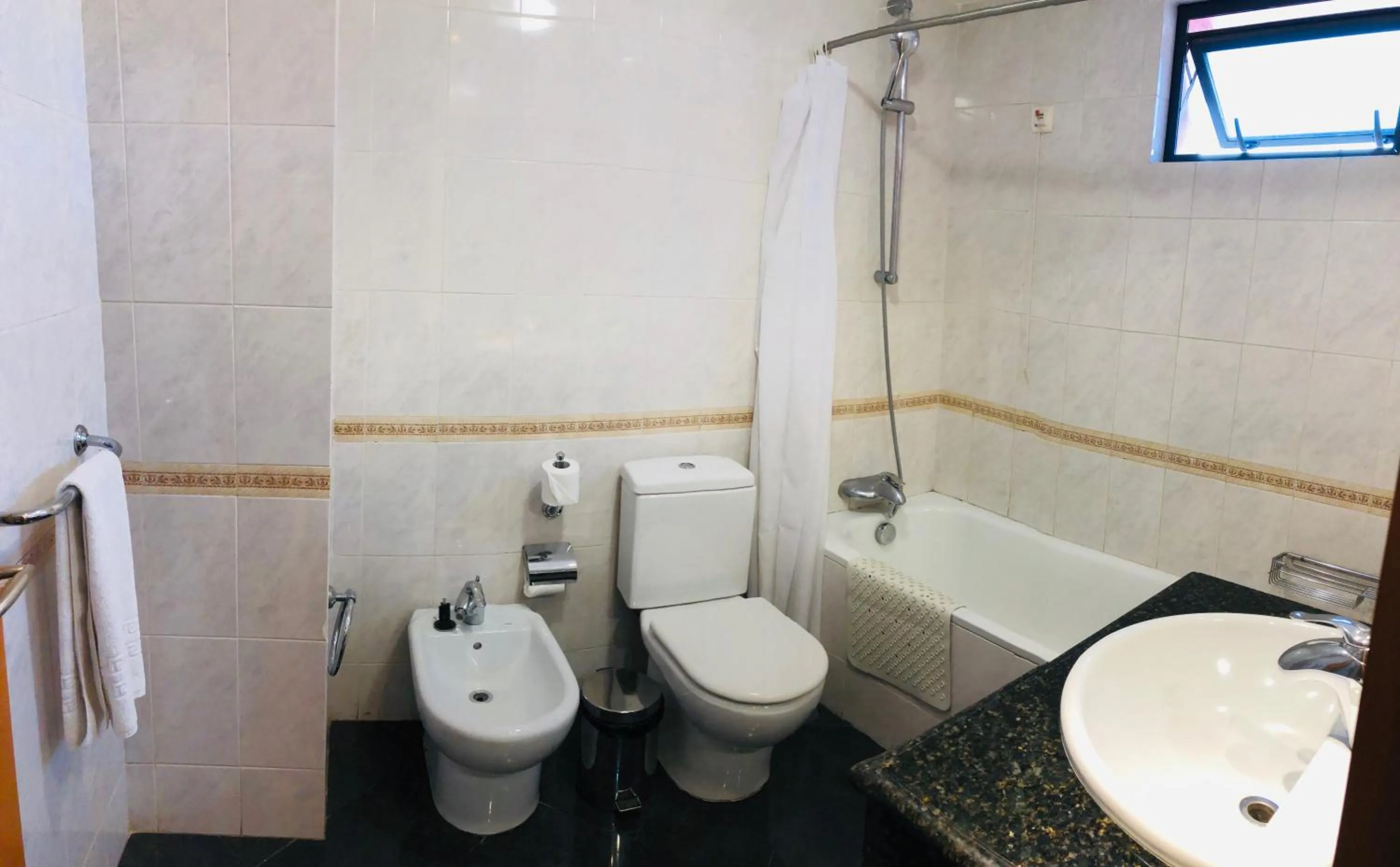 Toilet in Golden Park Hotel