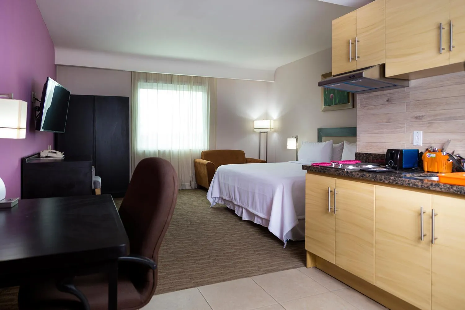Kitchen or kitchenette in Excellence Express & Suites