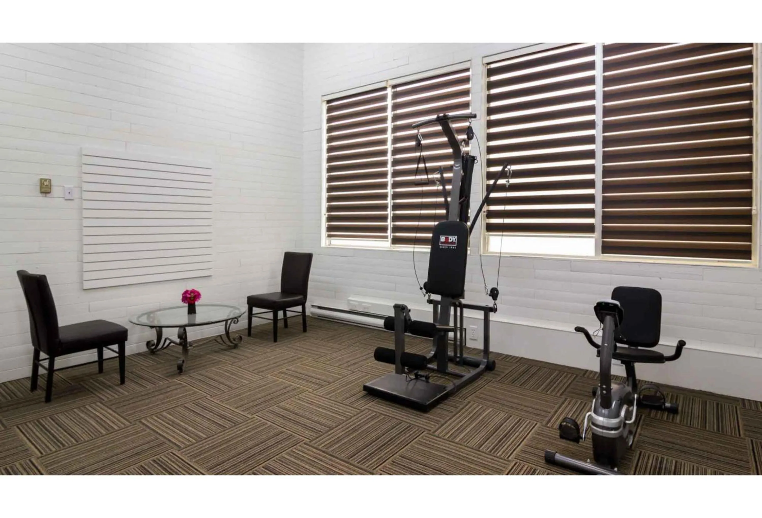 Fitness centre/facilities in Motel 6 Kerrobert, SK