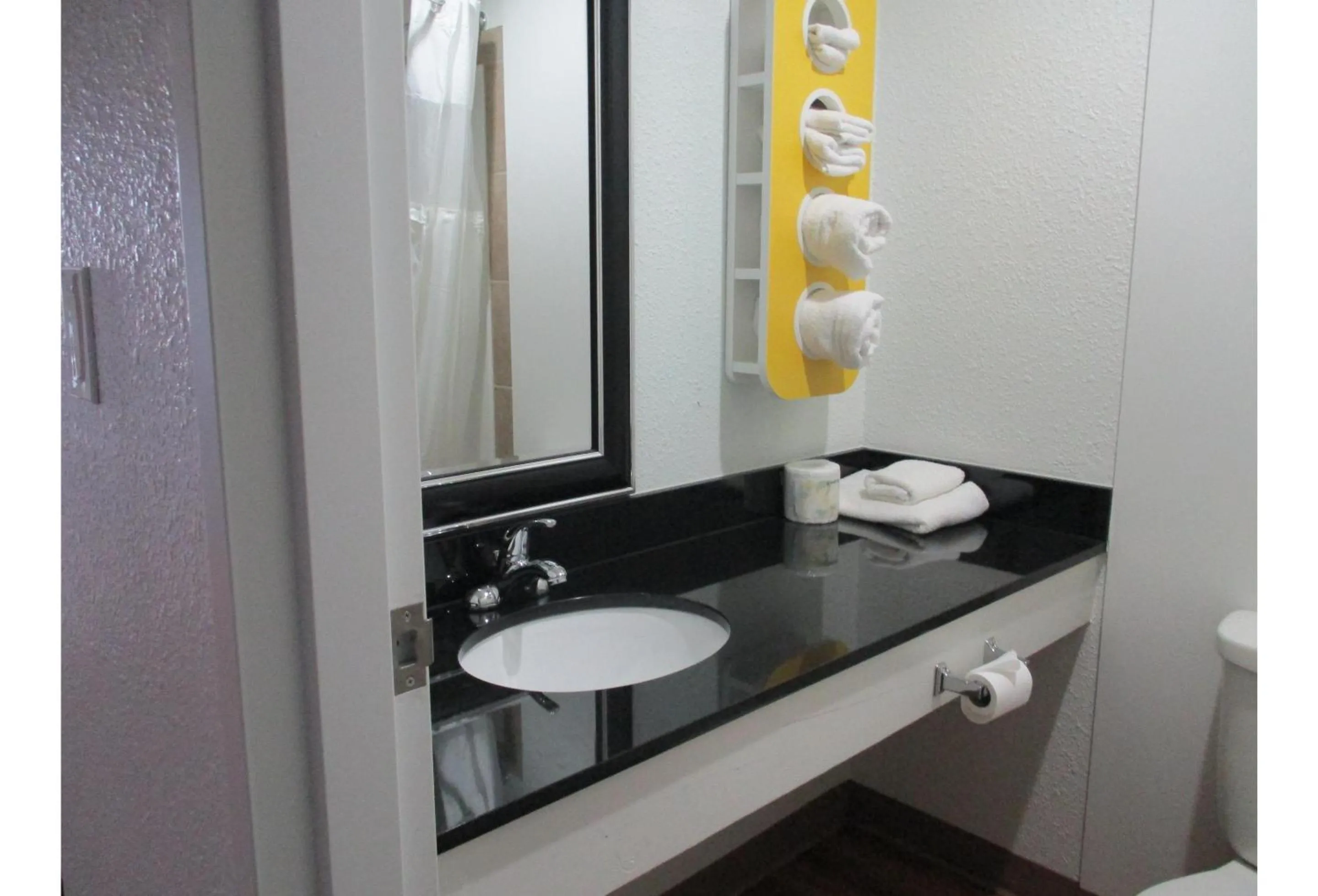 Bathroom in Motel 6 Kerrobert, SK