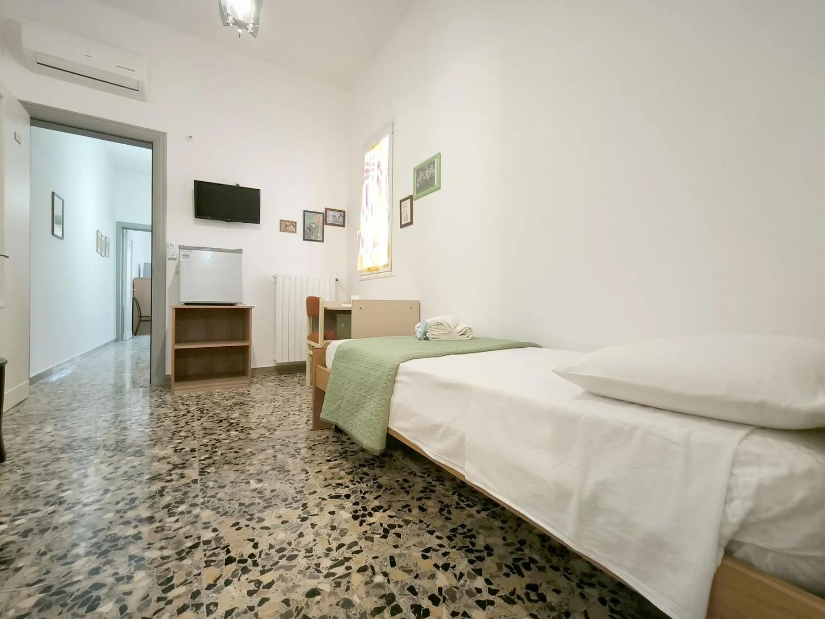 Bedroom in Domus Petrosa