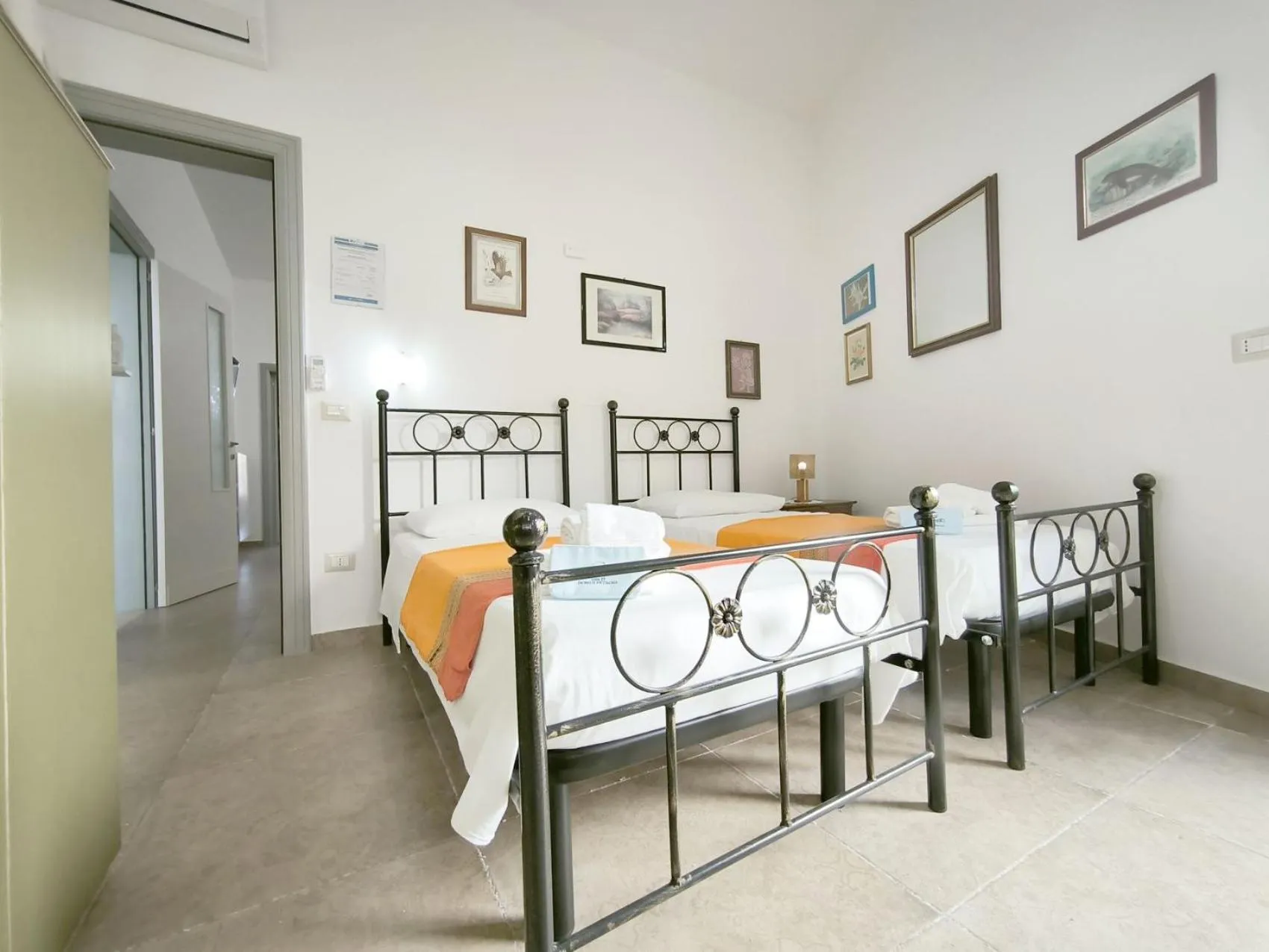 Bedroom in Domus Petrosa