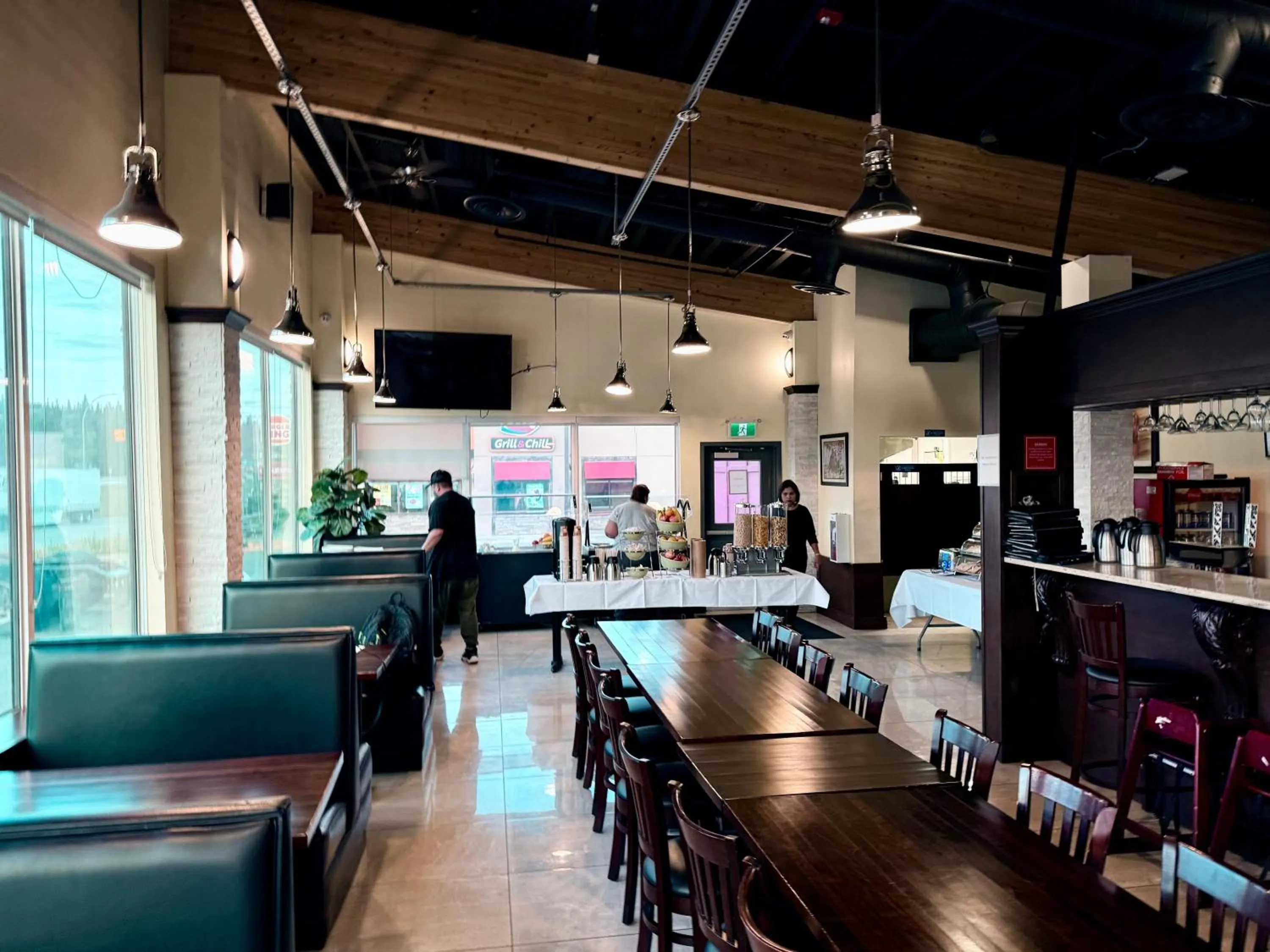 Breakfast in Velora Hinton, an Ascend Collection Hotel