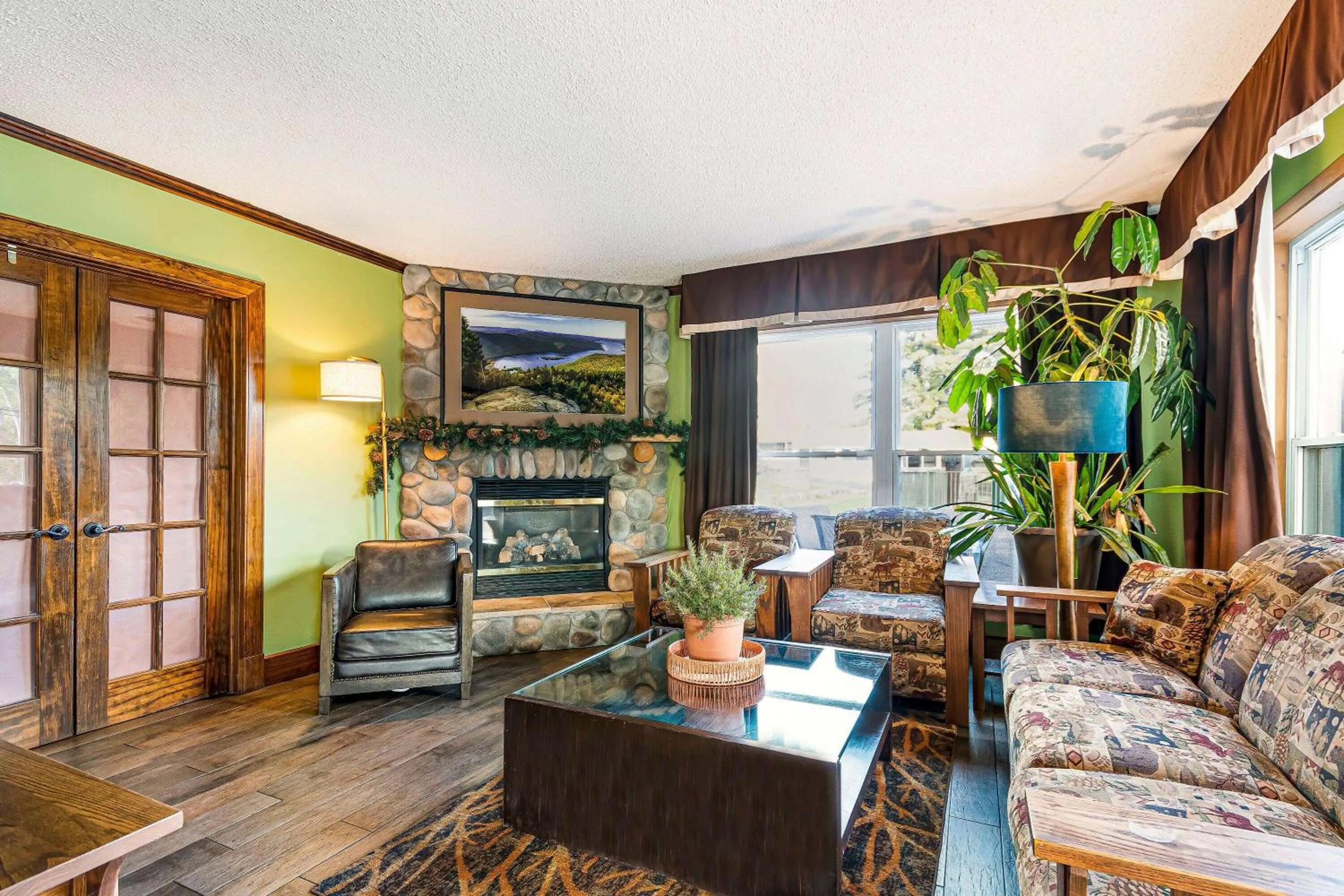 Lobby or reception in Super 8 by Wyndham Lake George/Downtown