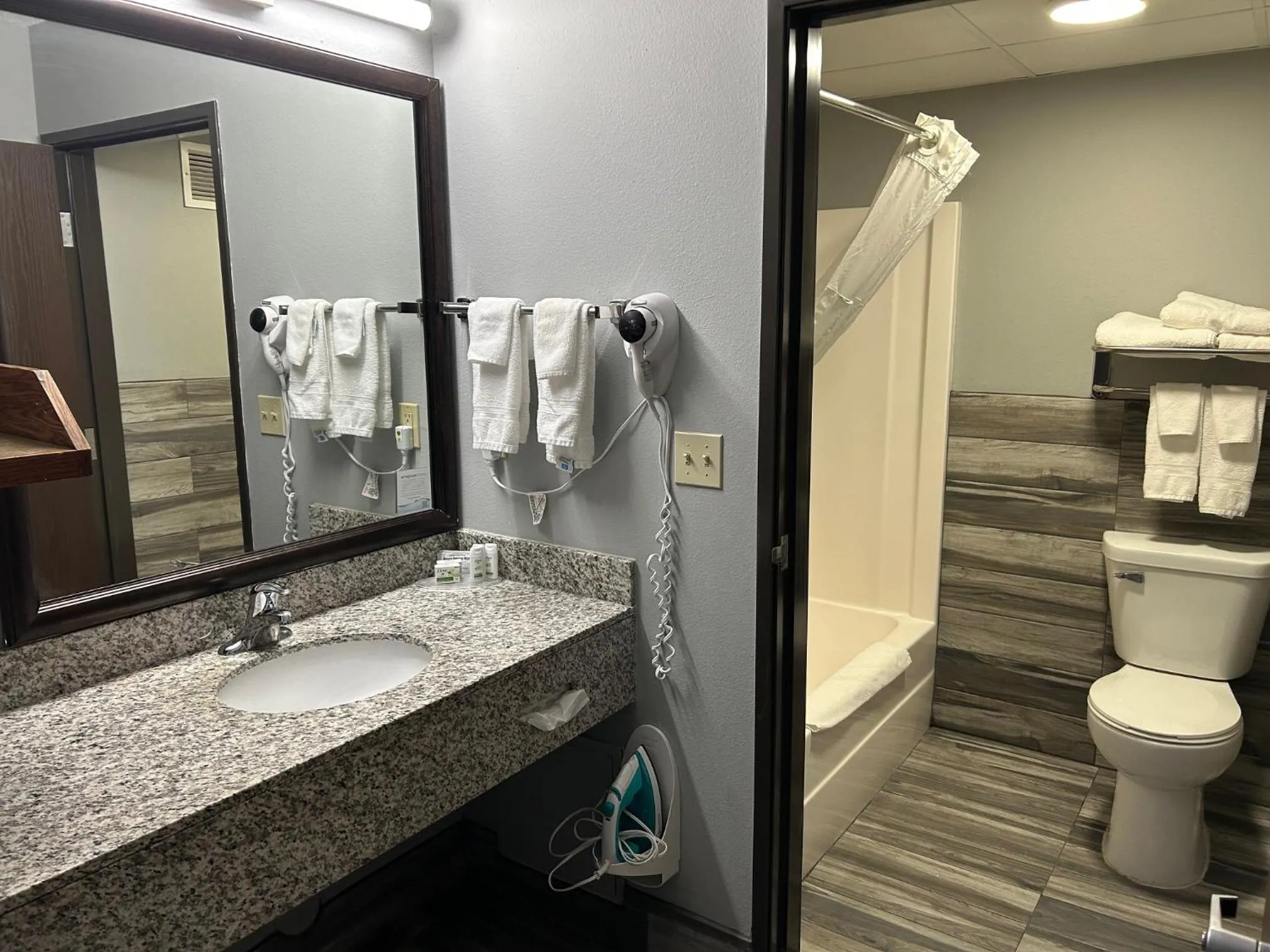 AmericInn by Wyndham Ottumwa