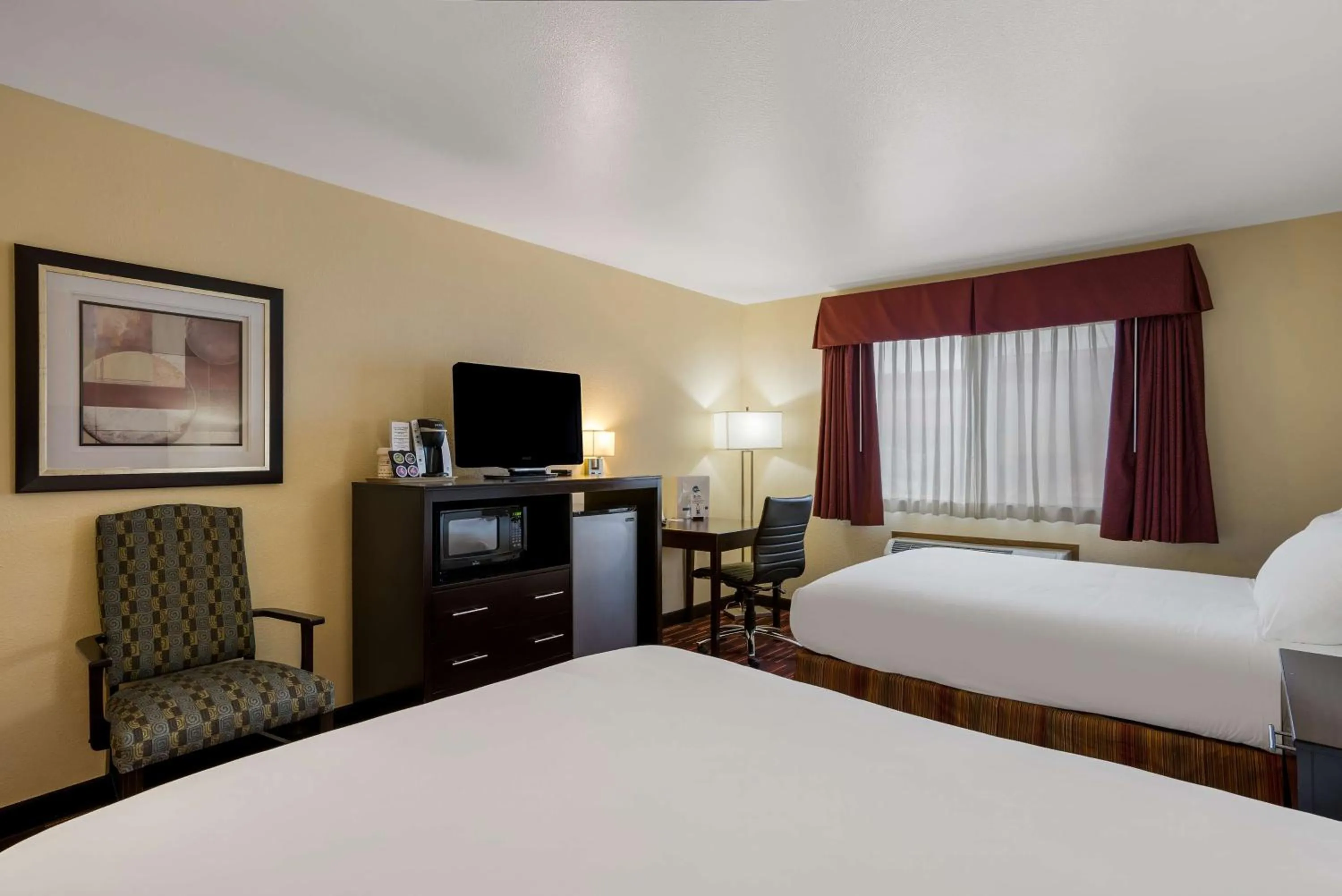 Bedroom in Best Western Hermiston Inn