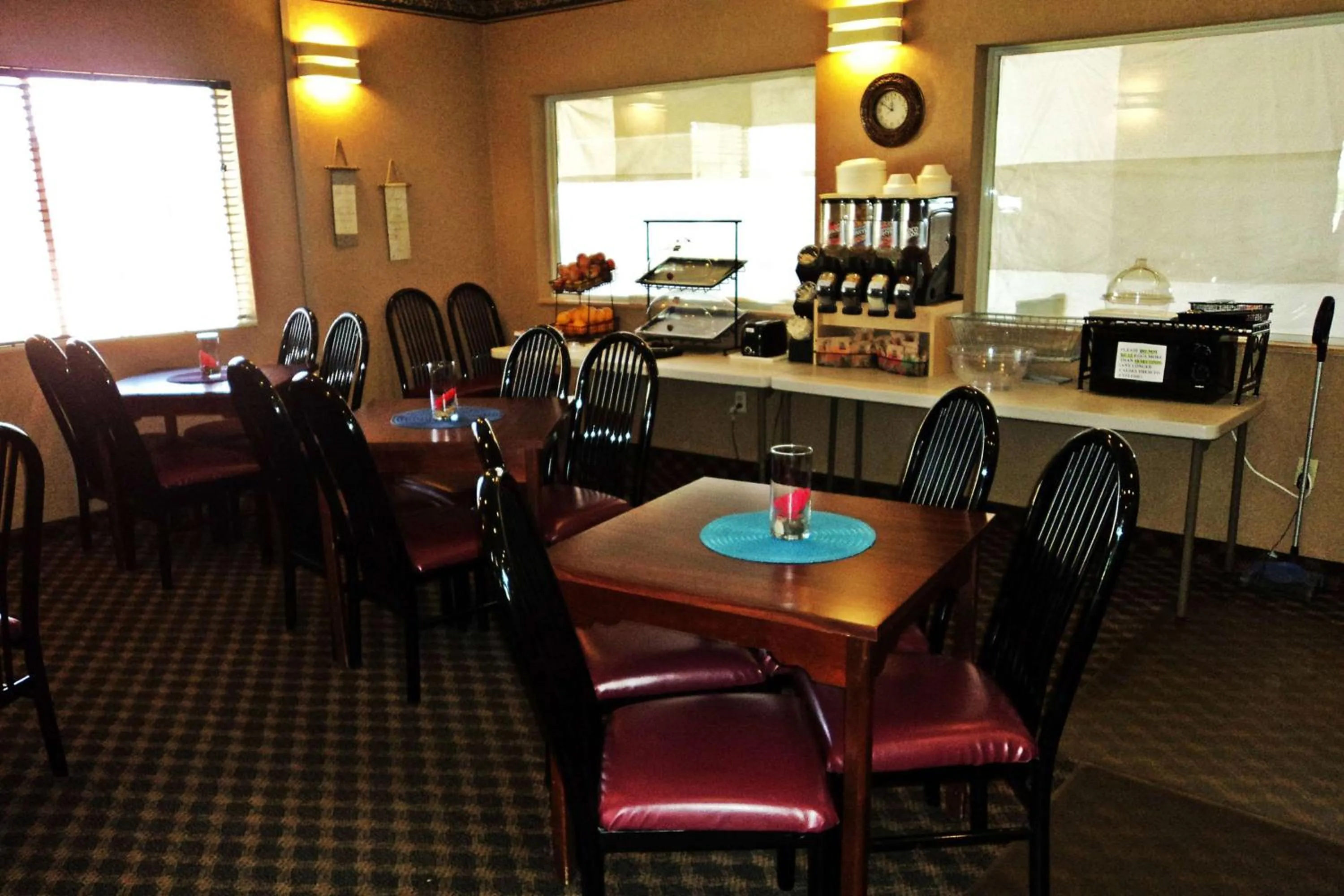 Restaurant/places to eat in Travelodge by Wyndham Carlsbad NM