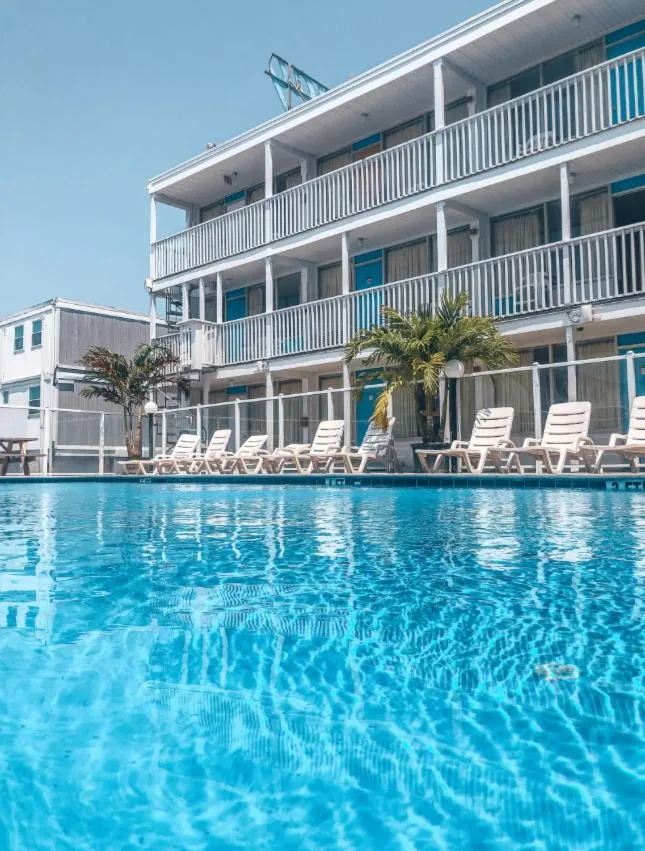 Seabonay Oceanfront Motel