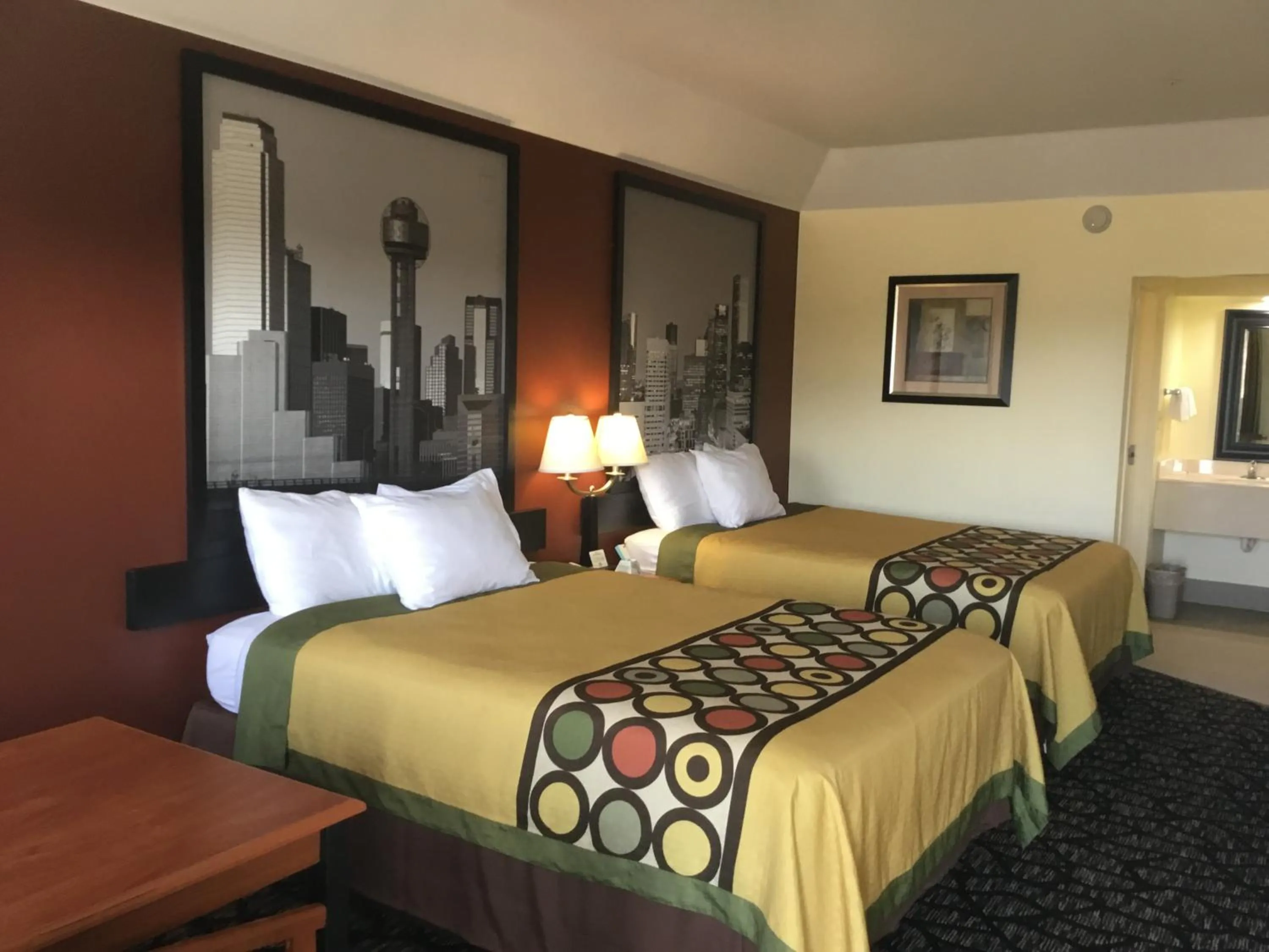 Bedroom, Bed in Super 8 by Wyndham Fairfield Tx