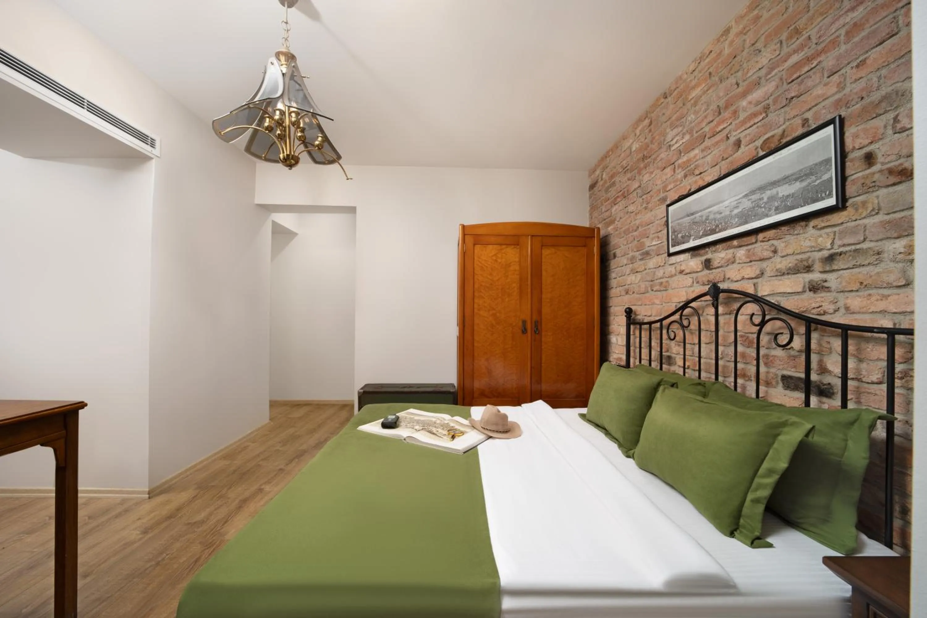 Bed in Hotel Des Arts Galata