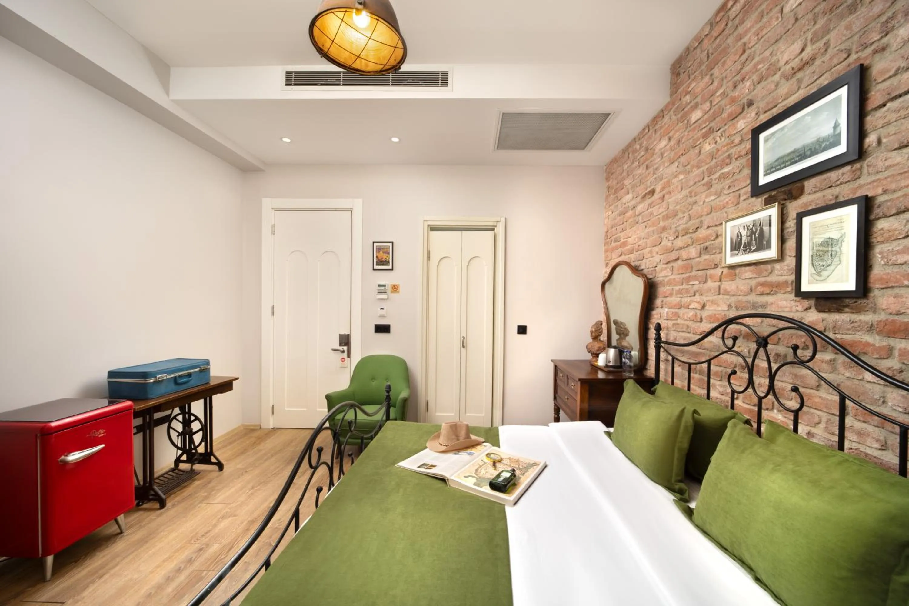 Bed in Hotel Des Arts Galata