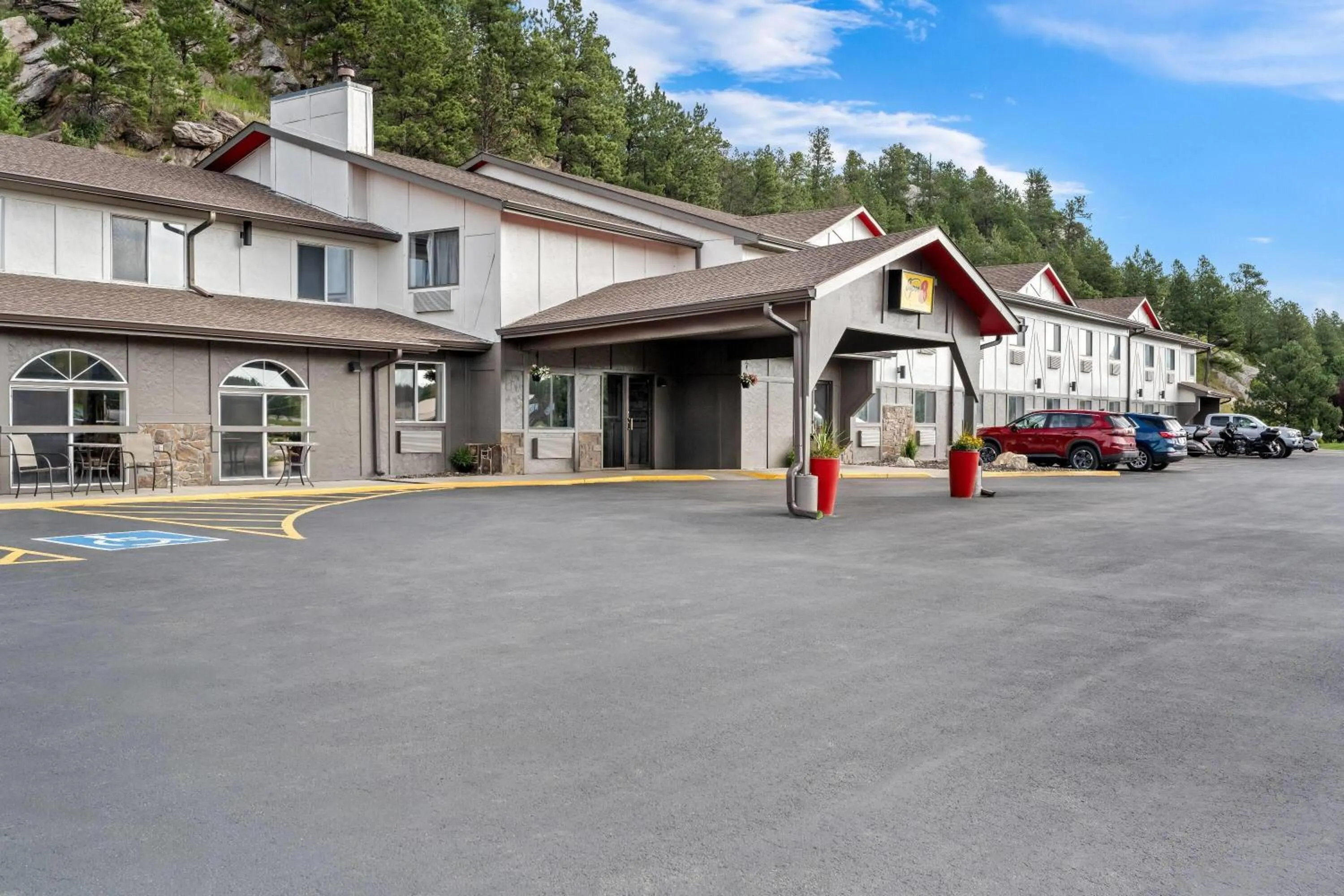 Property building in Super 8 by Wyndham Custer/Crazy Horse Area