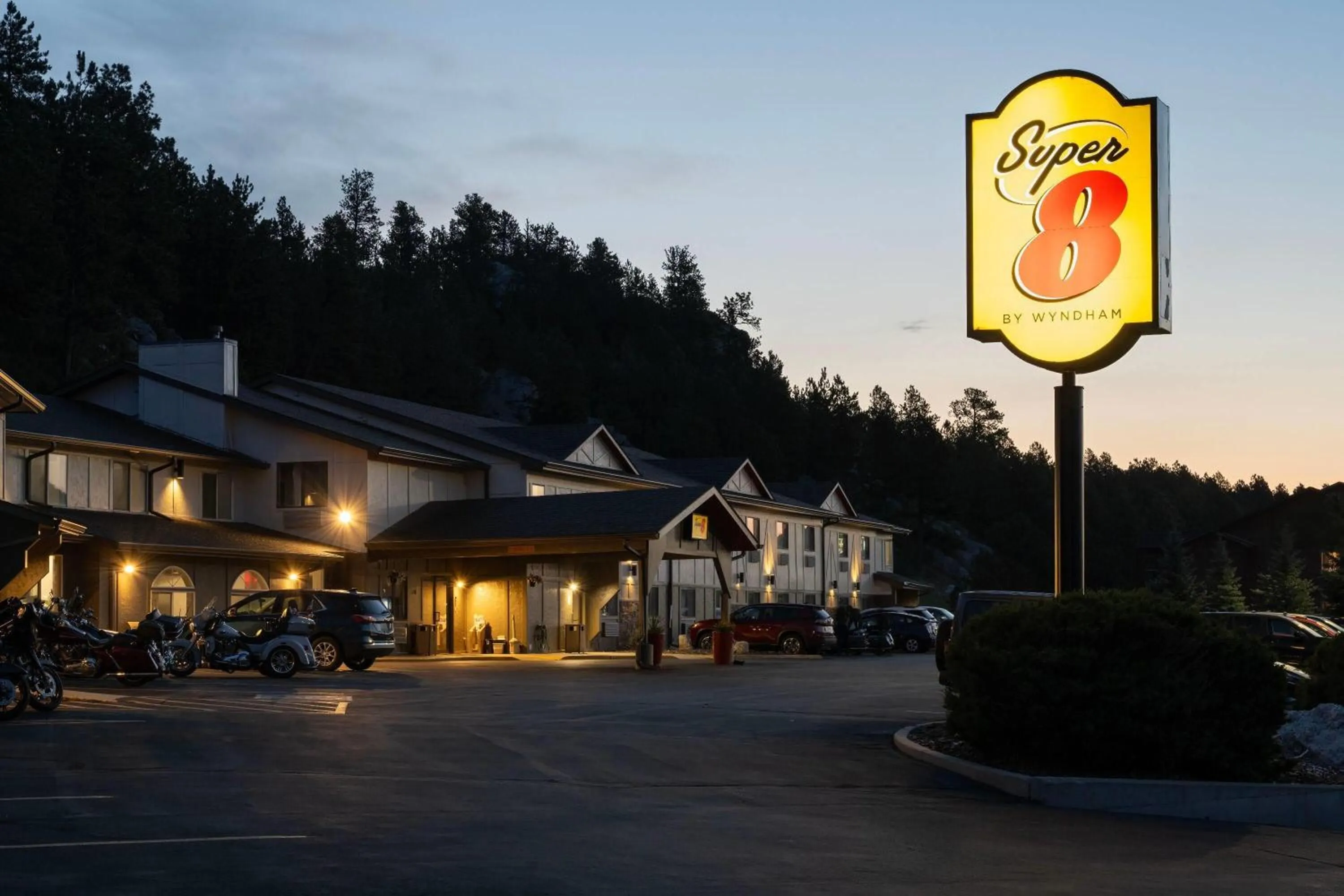 Property building in Super 8 by Wyndham Custer/Crazy Horse Area