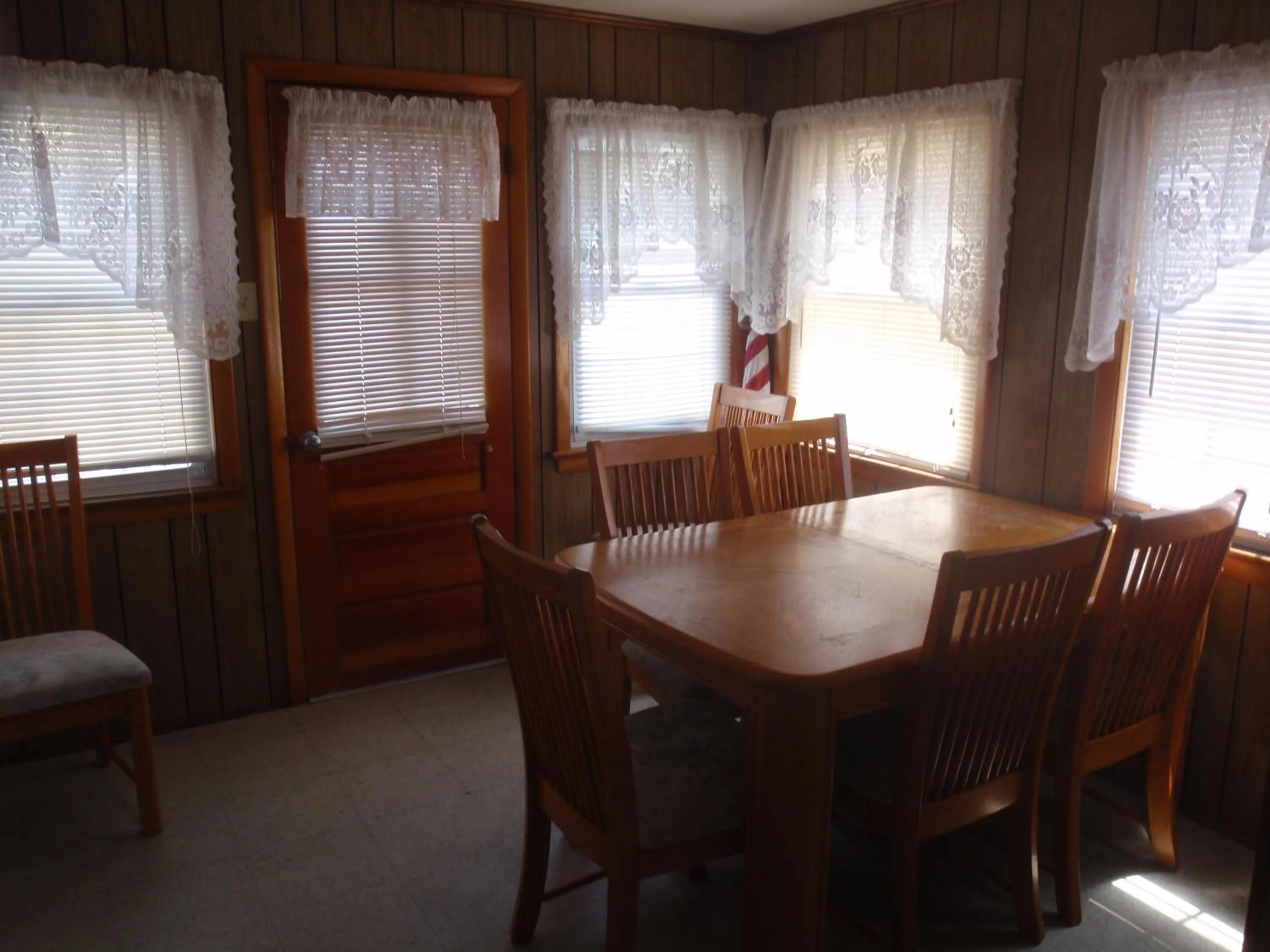 Dining area in Majestic Hotel & Apartments
