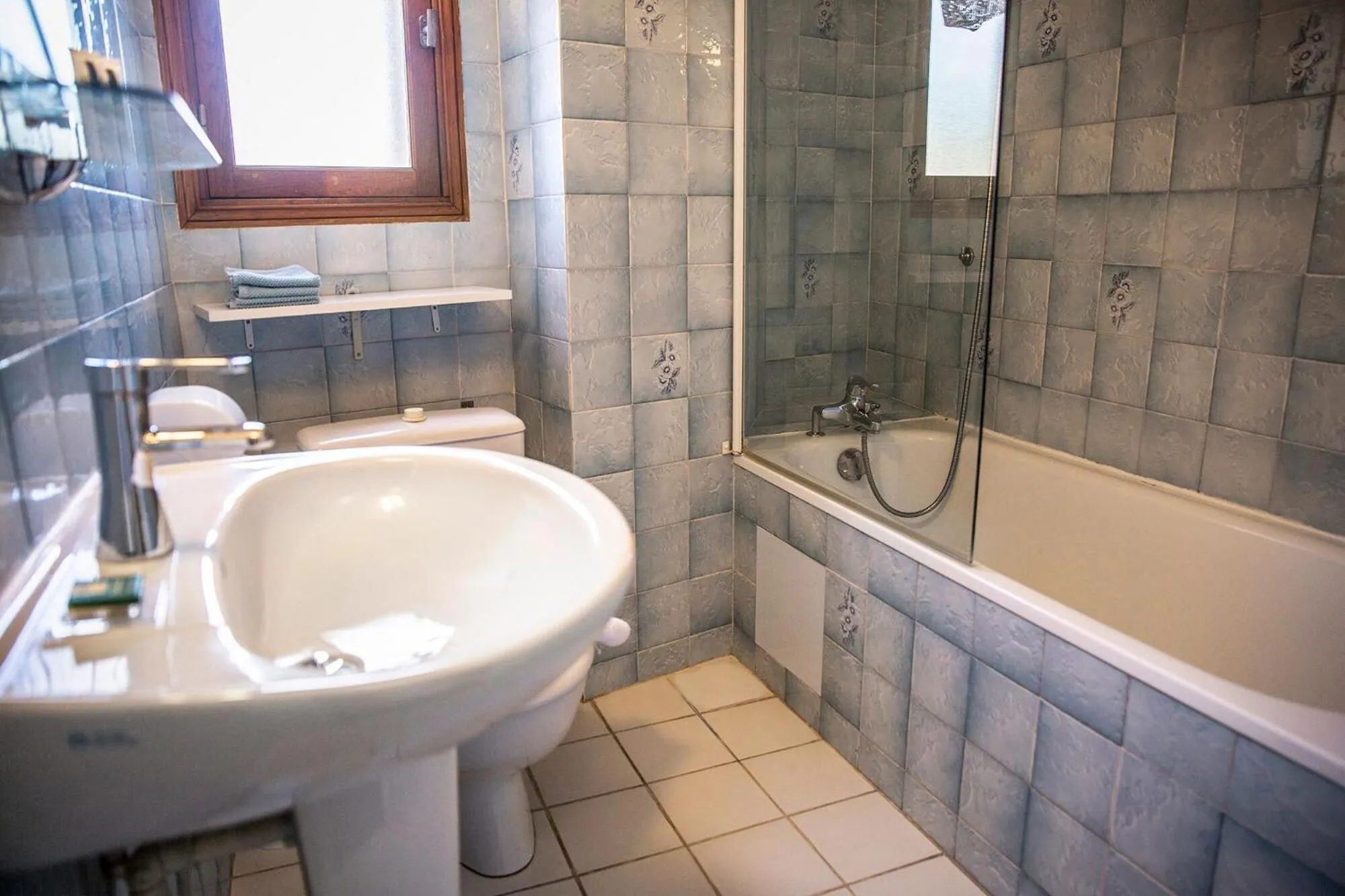 Bathroom in Hôtel Du Soleil