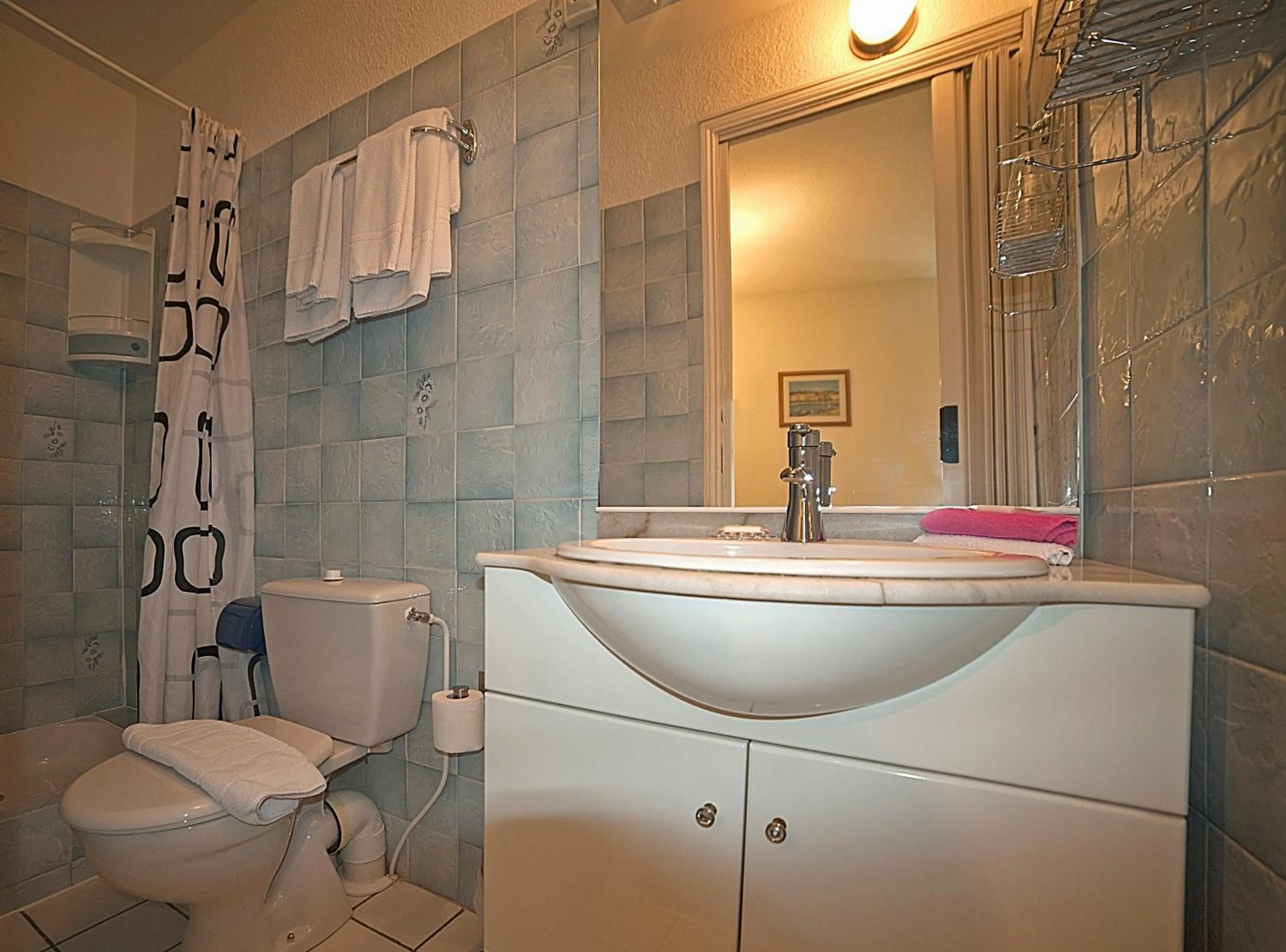 Bathroom in Hôtel Du Soleil