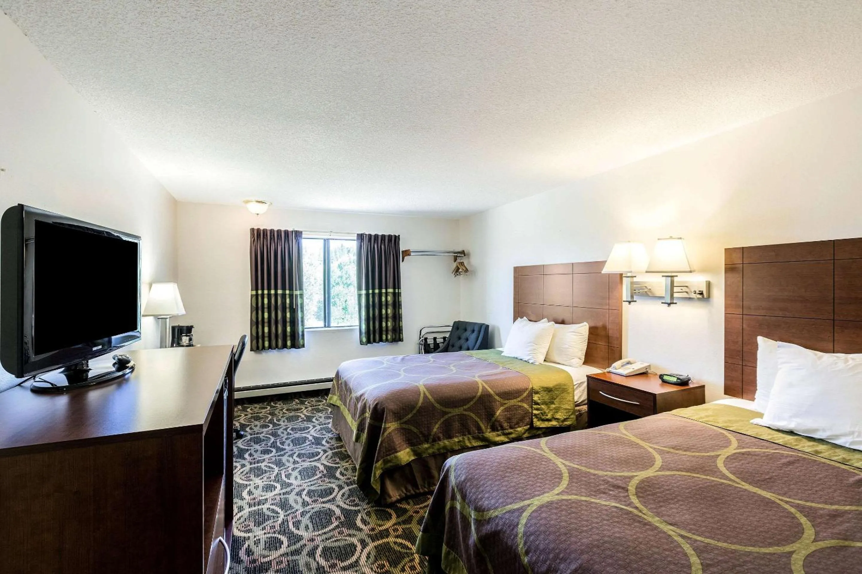 Photo of the whole room, Bed in Rodeway Inn Leadville