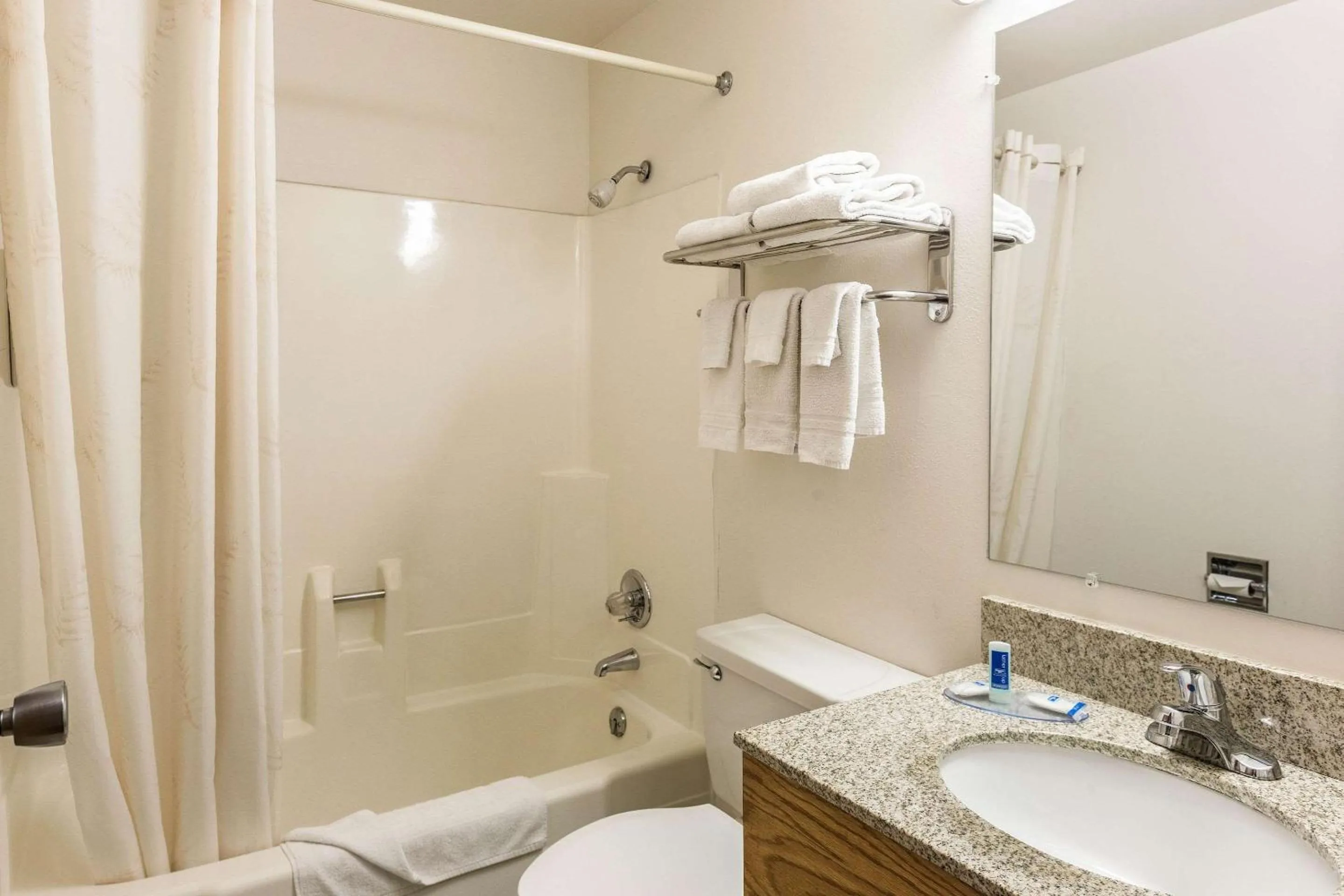 Photo of the whole room in Rodeway Inn Leadville