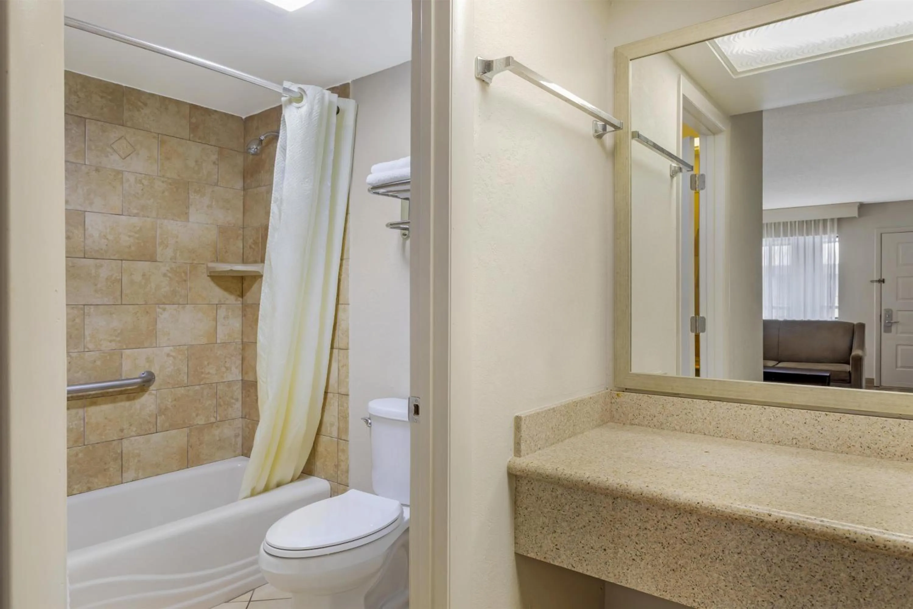 Bathroom in Best Western Inn Of Palatka