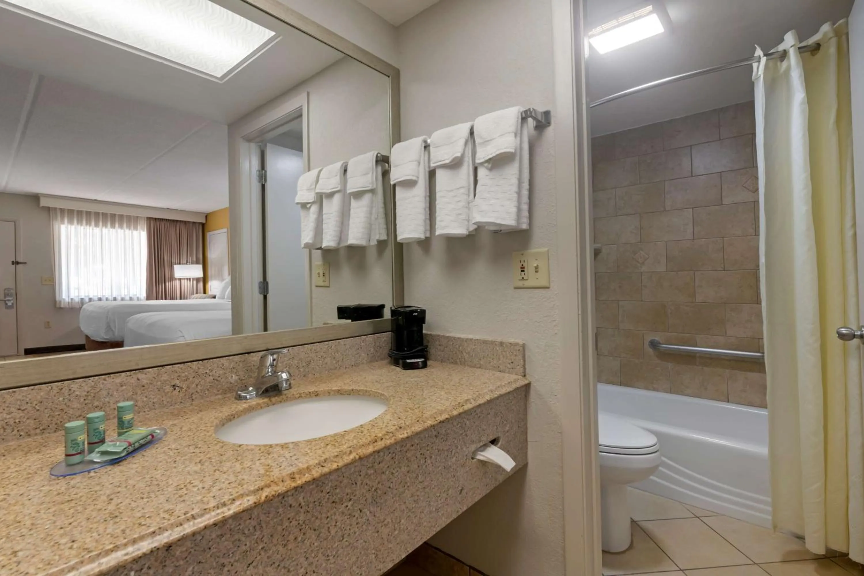 Bathroom in Best Western Inn Of Palatka