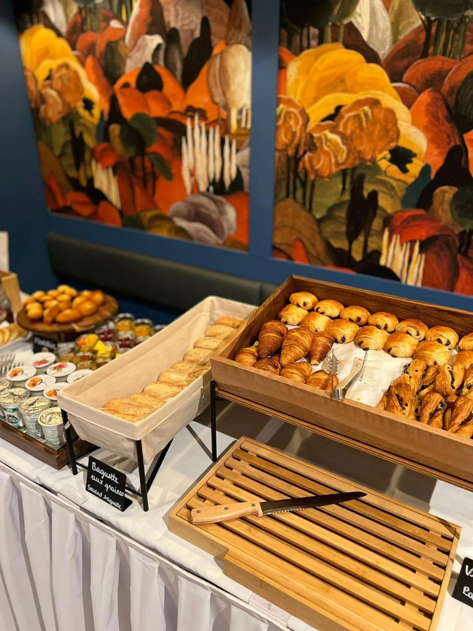 Buffet breakfast in Hotel Terminus Lyon