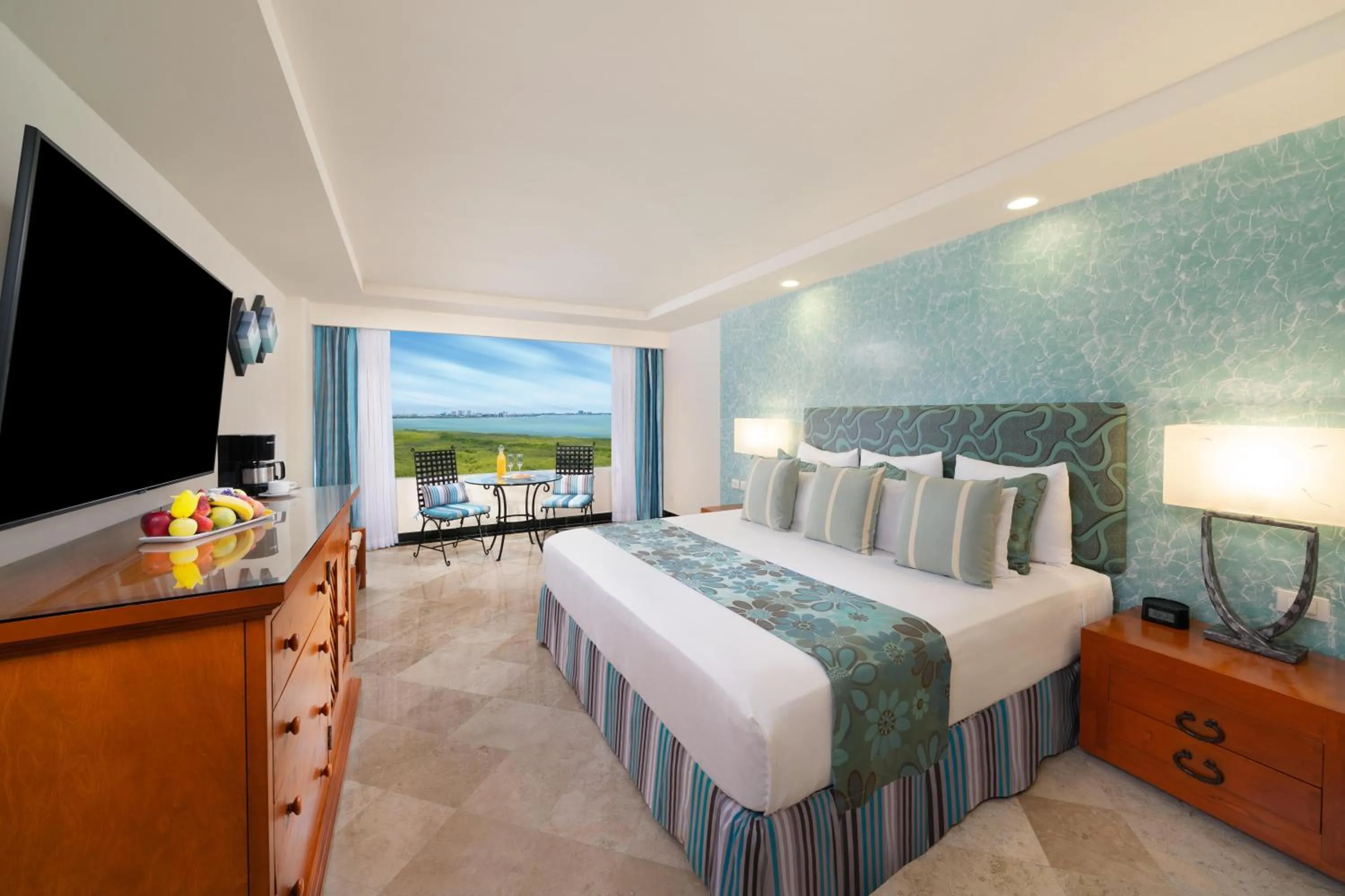 Photo of the whole room, Bed in The Sens Cancun by Oasis - All Inclusive