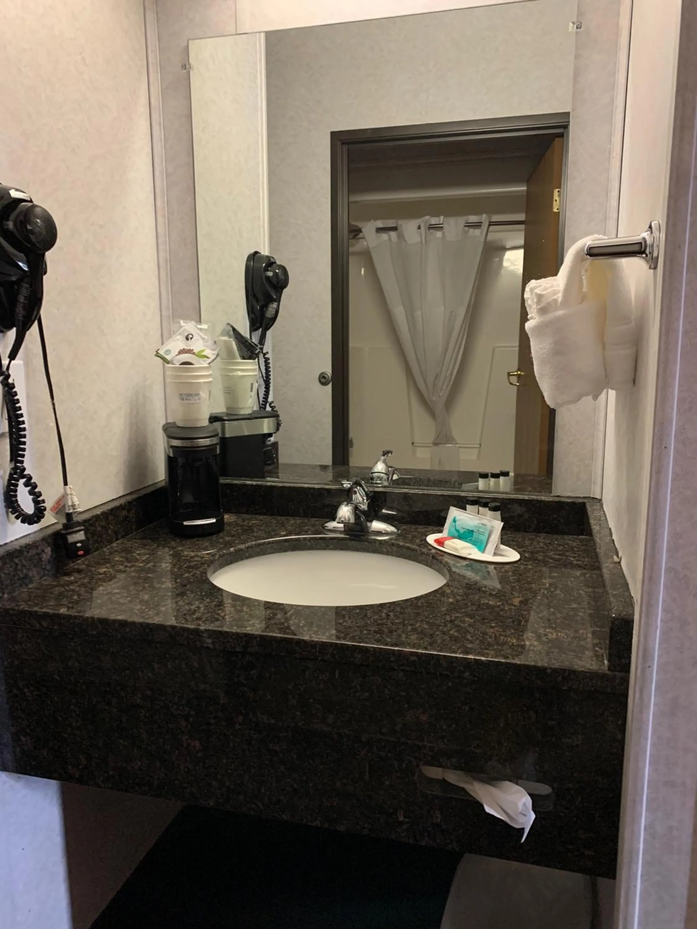 Bathroom in FairBridge Inn & Suites Williston