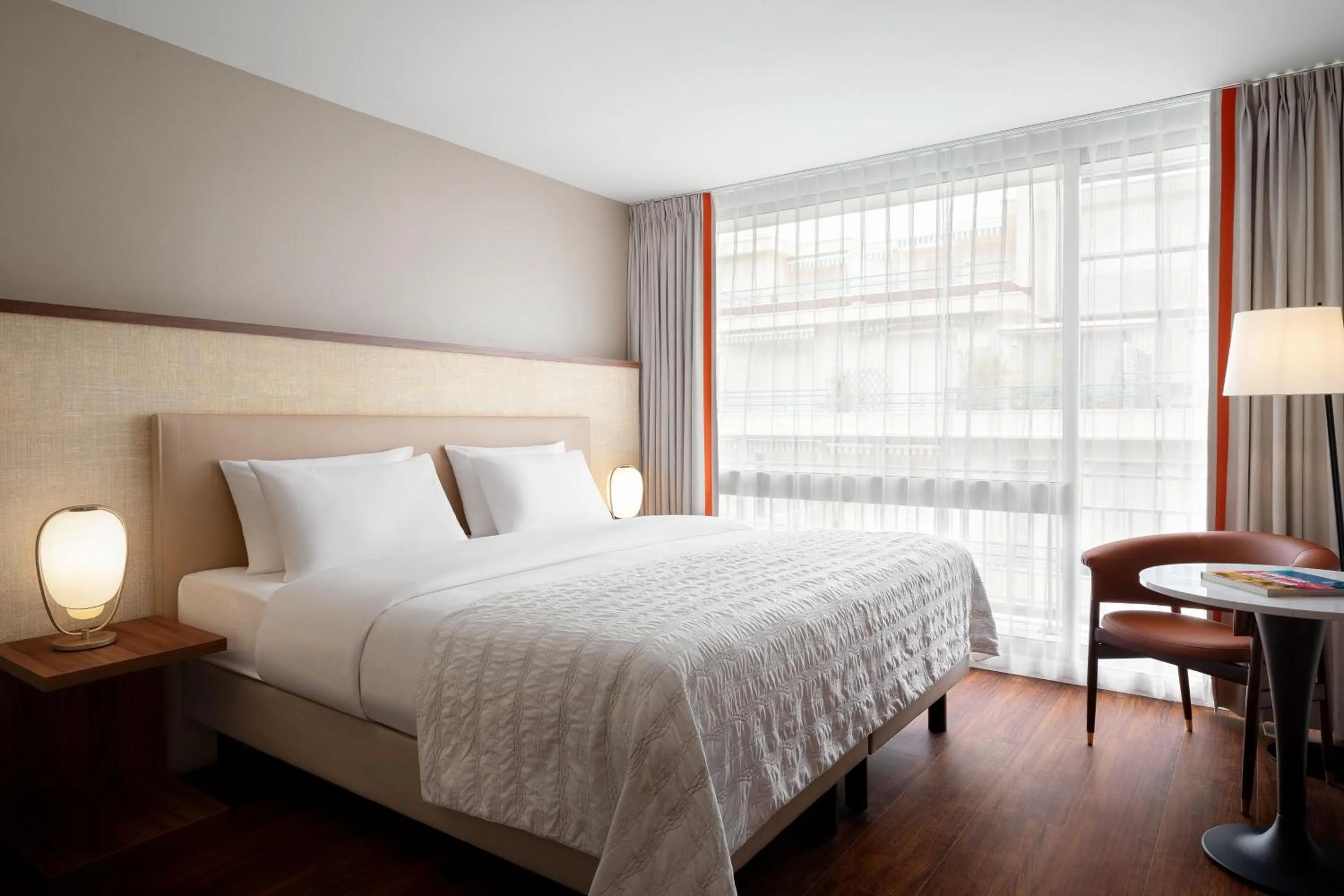 Bedroom, Bed in Le Meridien Nice