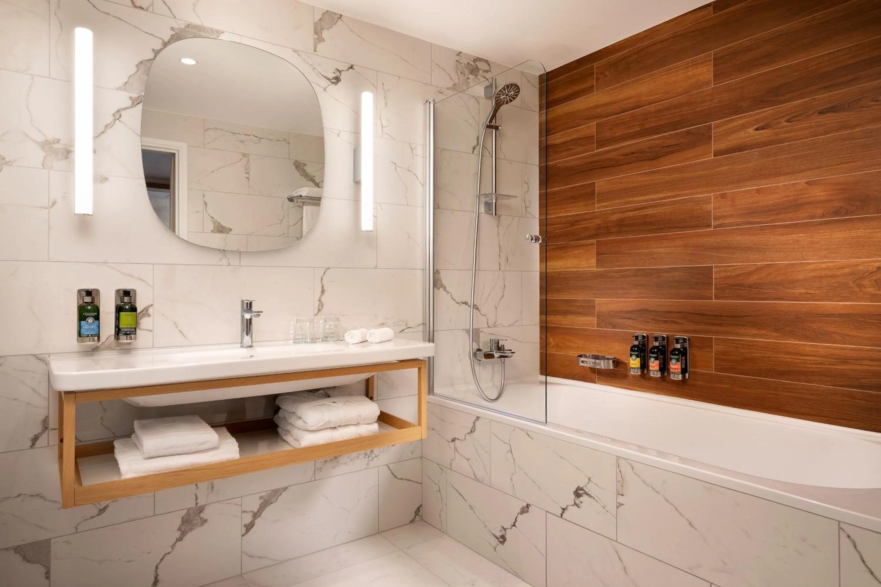 Bathroom in Le Meridien Nice