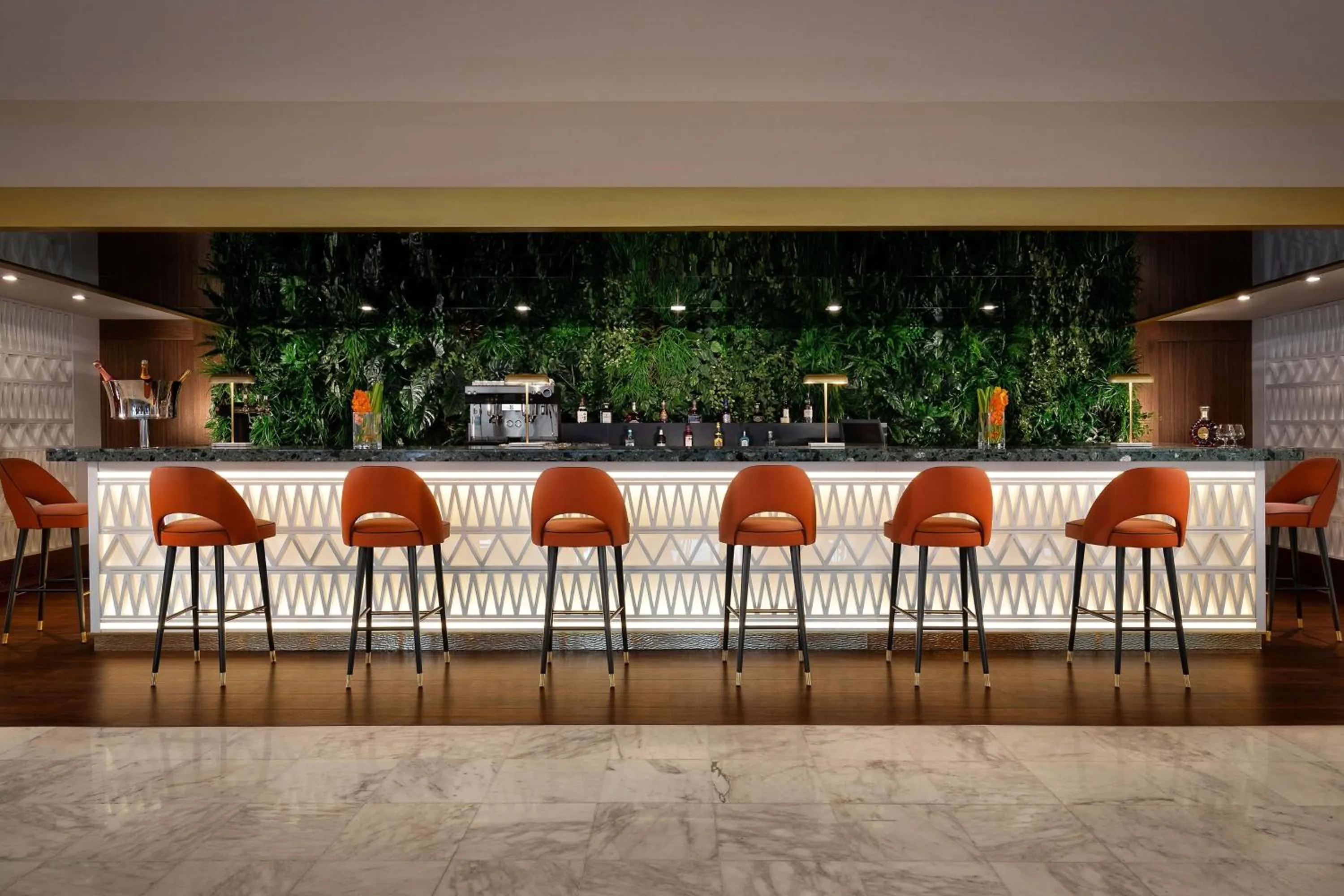 Lounge or bar in Le Meridien Nice