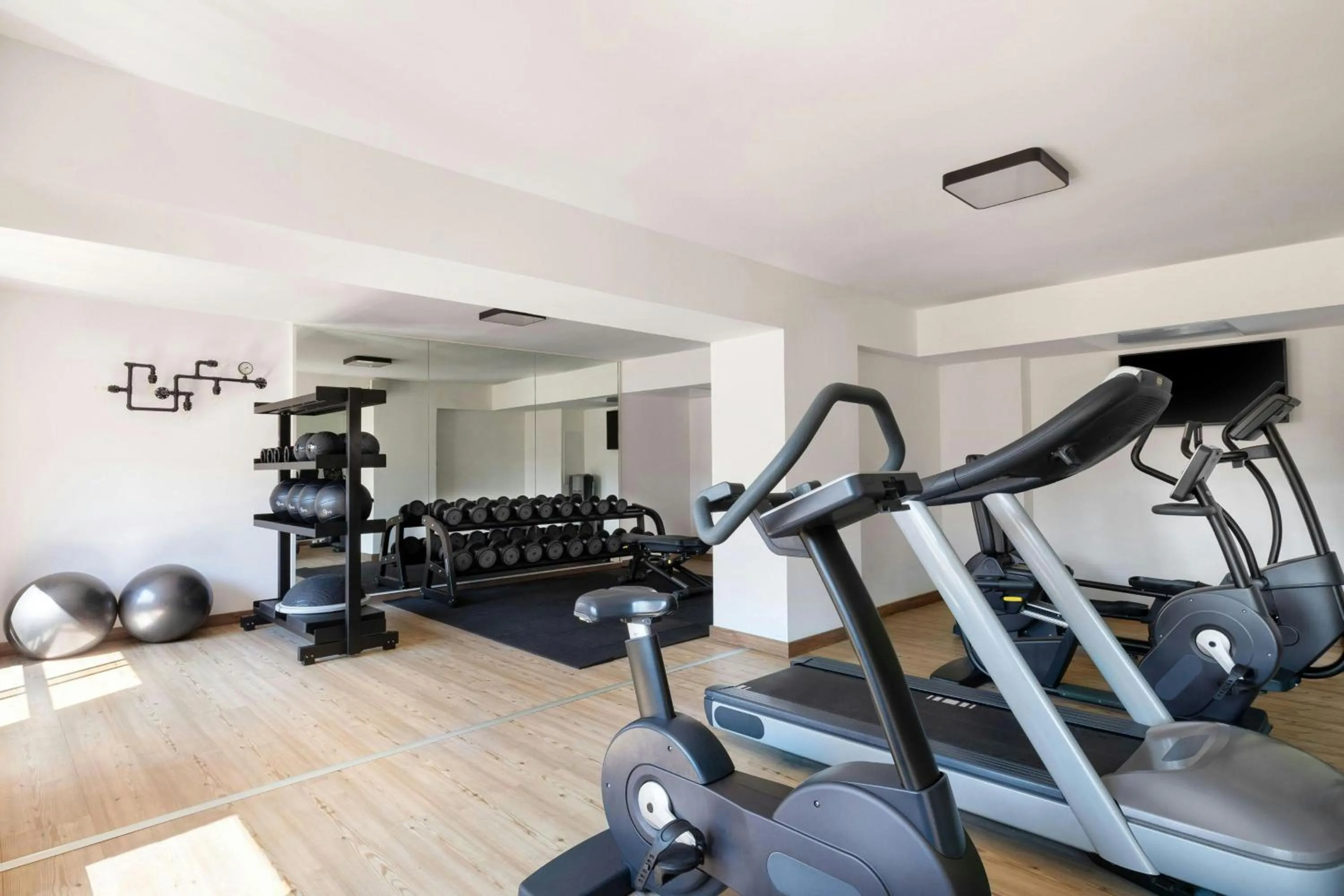 Fitness centre/facilities in Le Meridien Nice