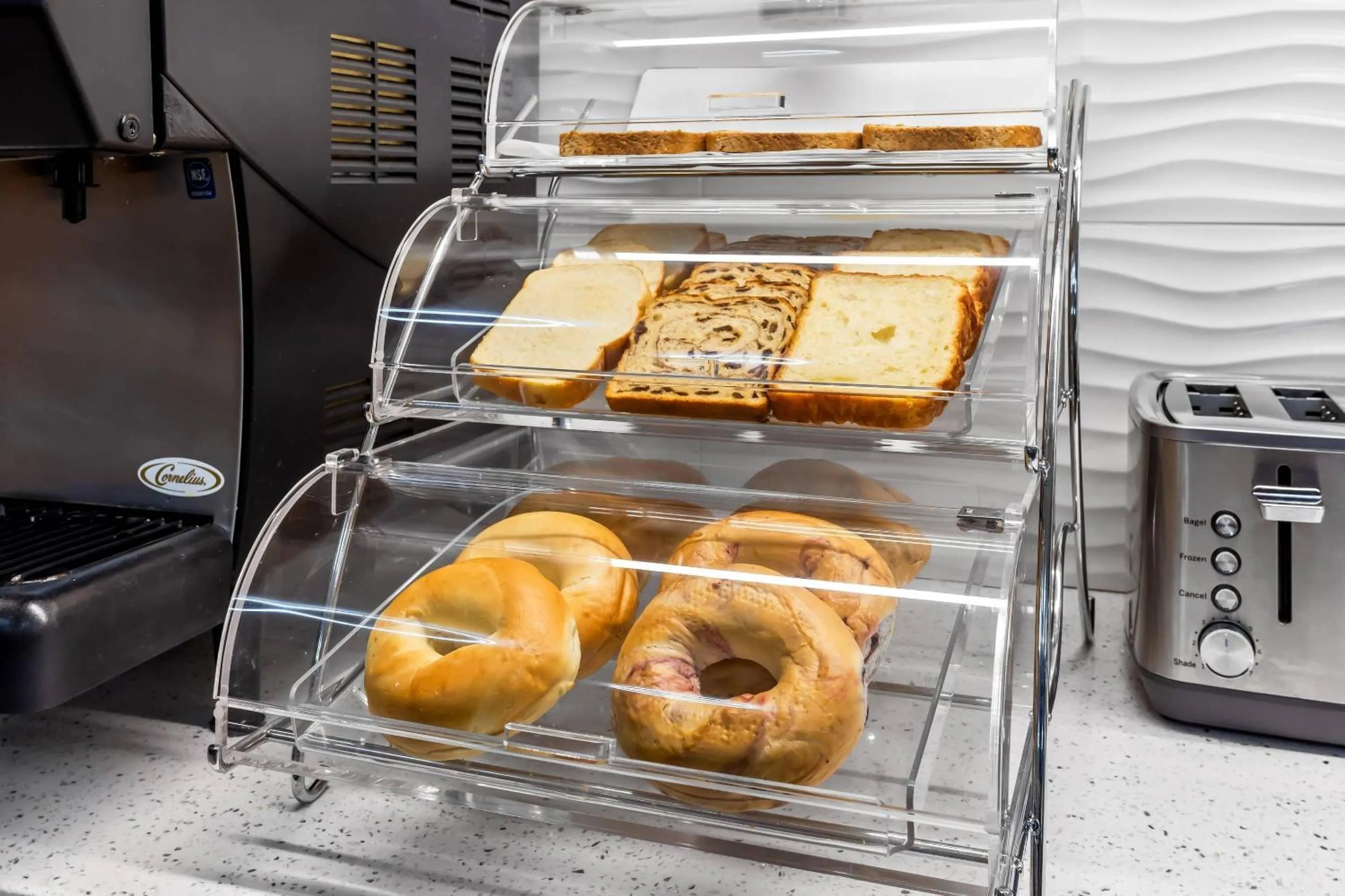 Breakfast in Quality Inn Port Orchard