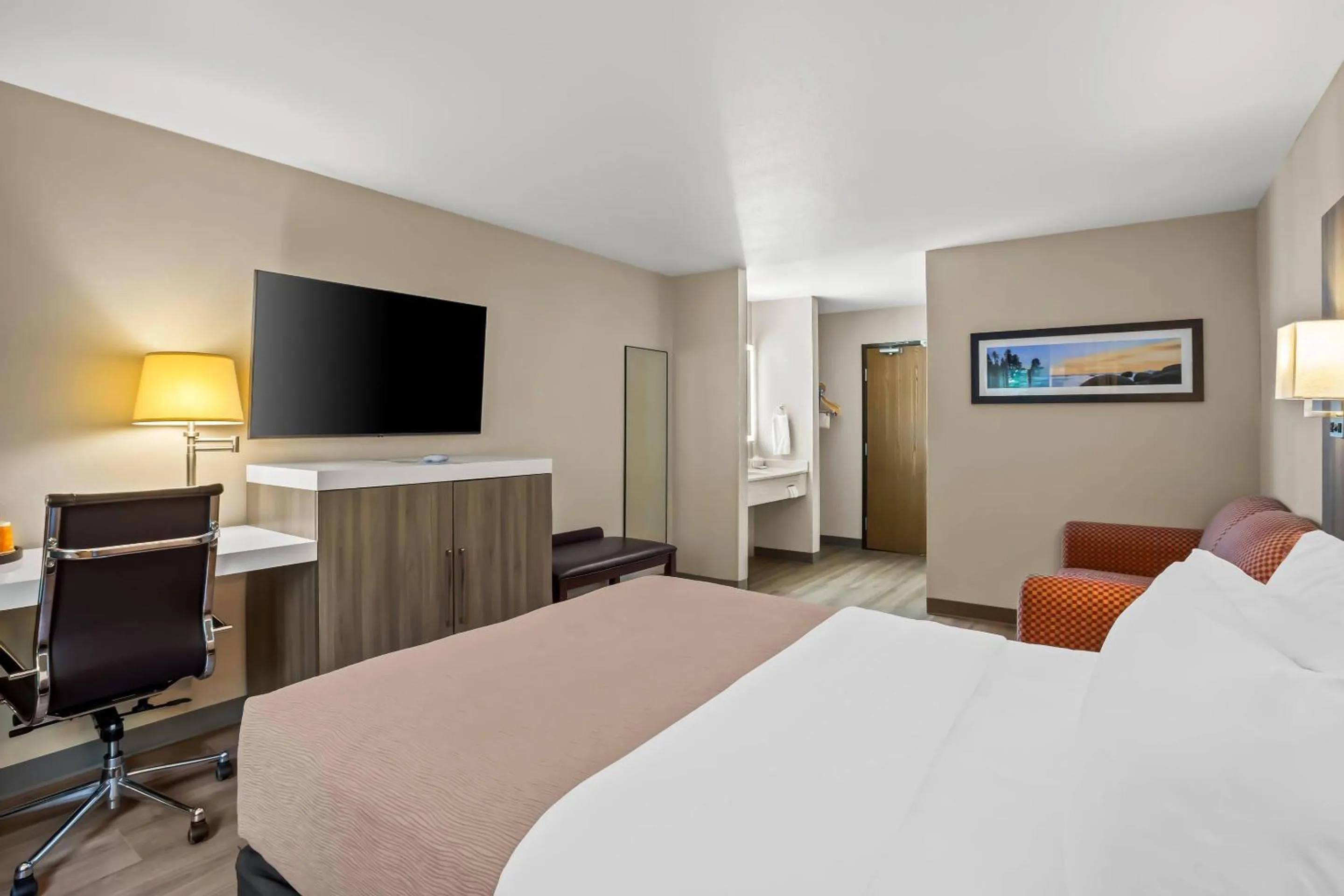 Bedroom, Bed in Quality Inn Port Orchard