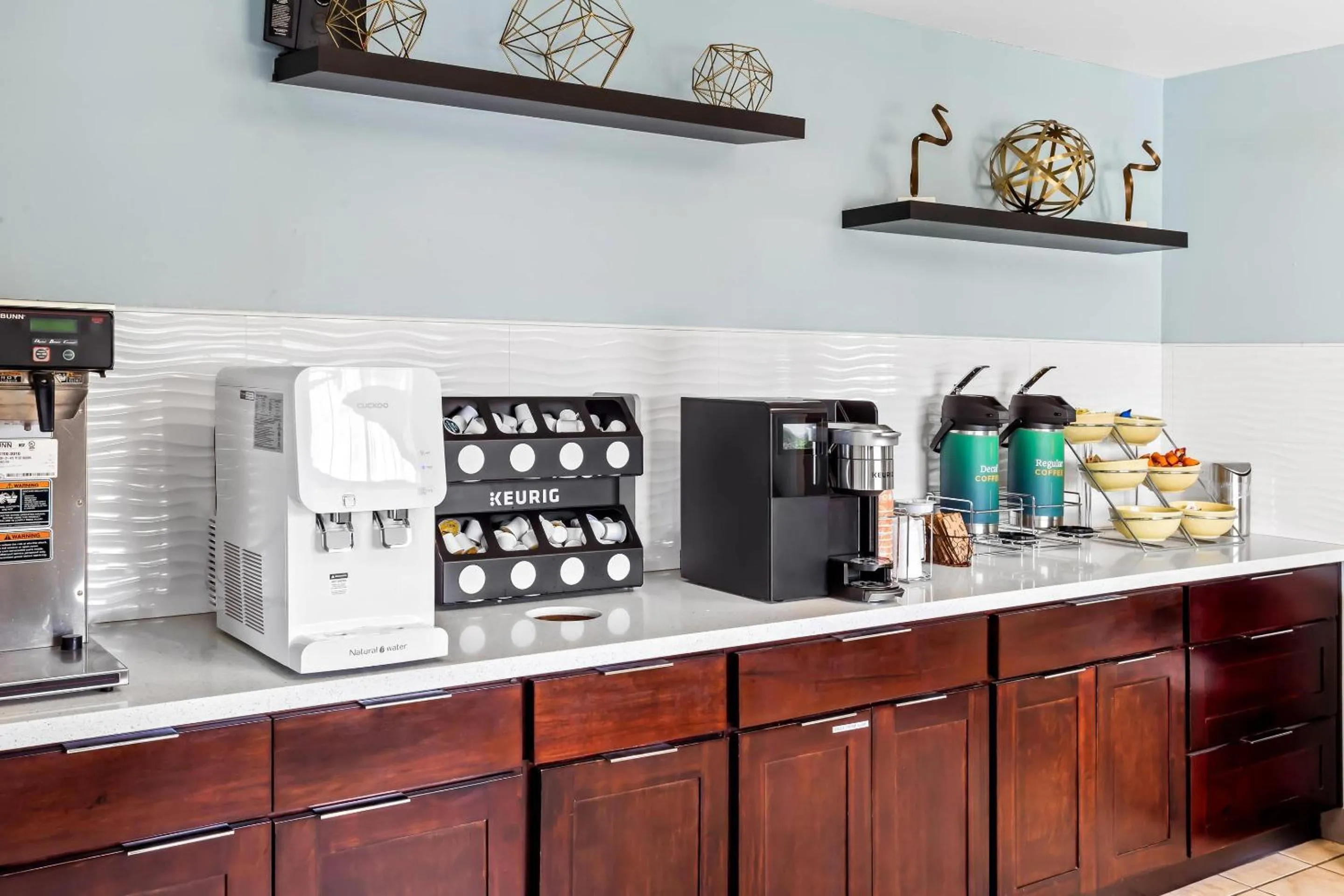 Breakfast in Quality Inn Port Orchard