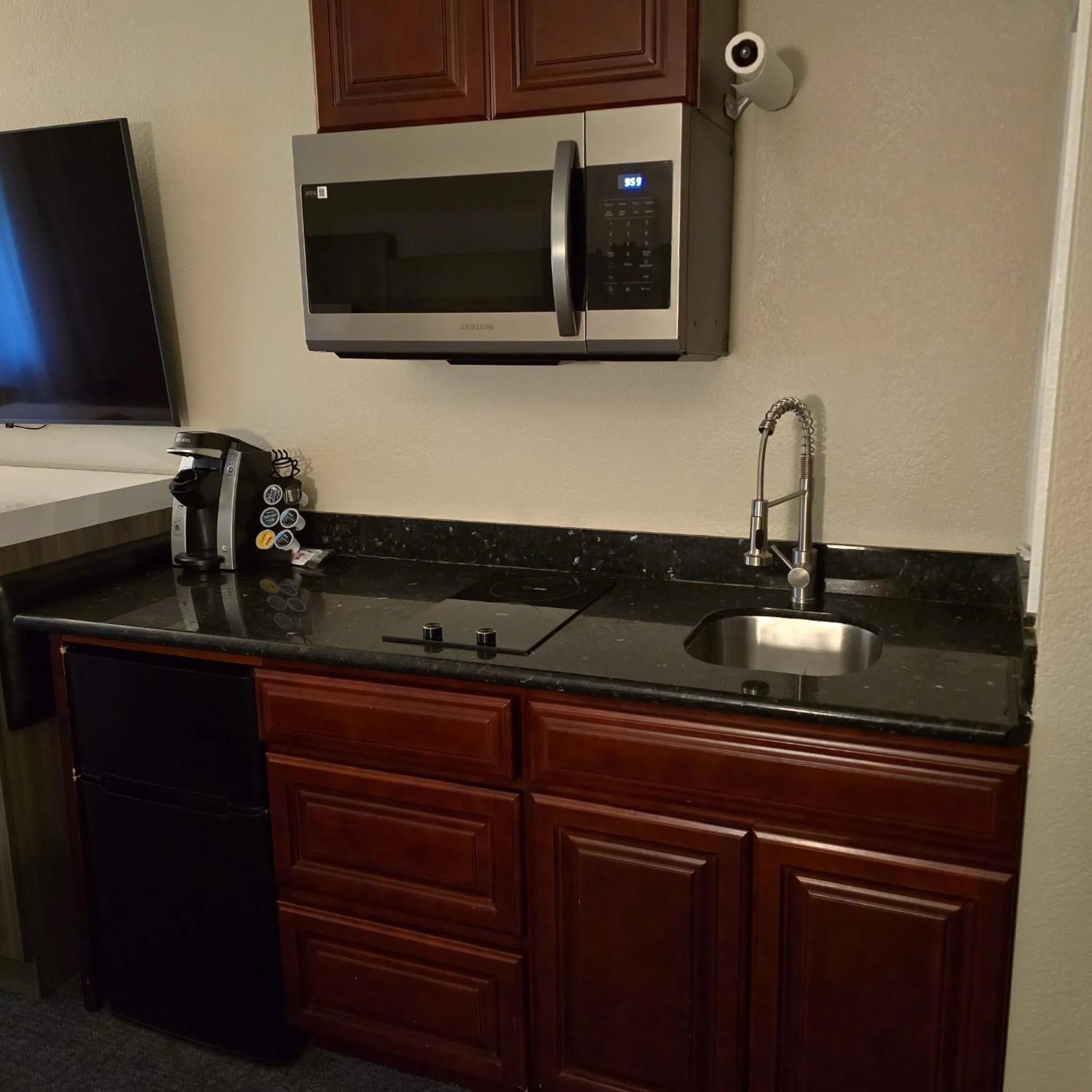 Kitchen or kitchenette in Quality Inn Port Orchard