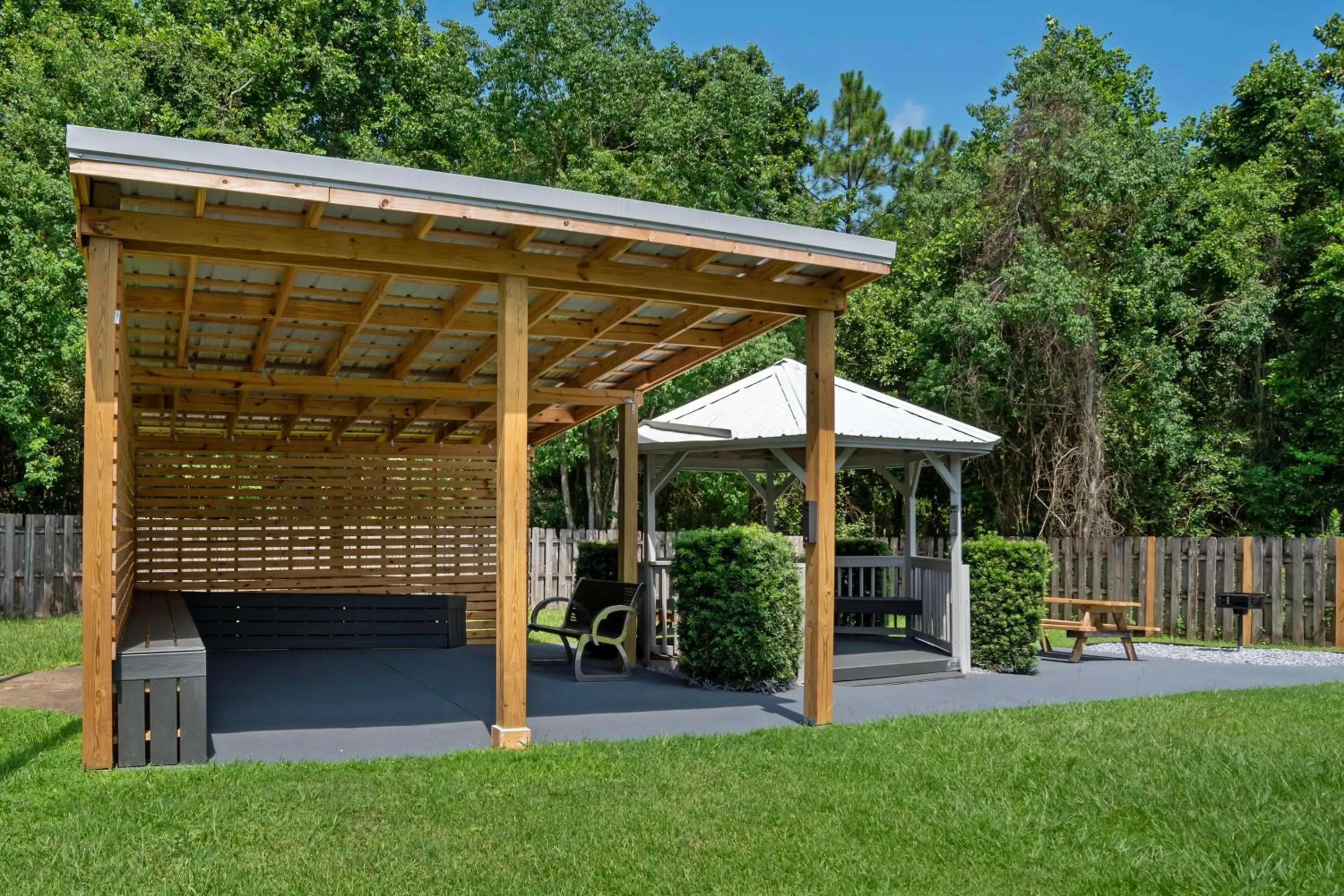 Property building in Best Western Plus Blue Angel Inn