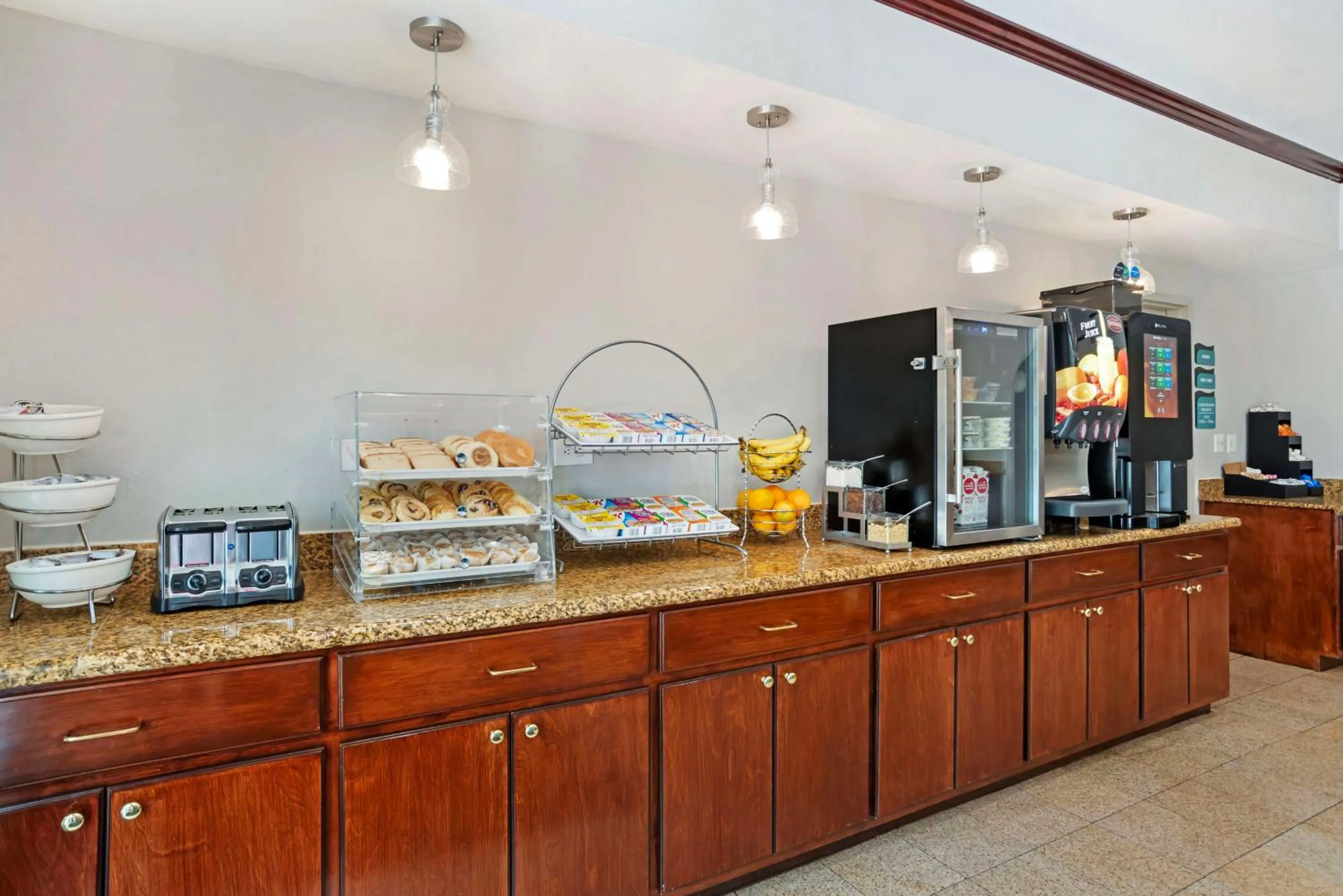 Breakfast in Best Western Plus Blue Angel Inn