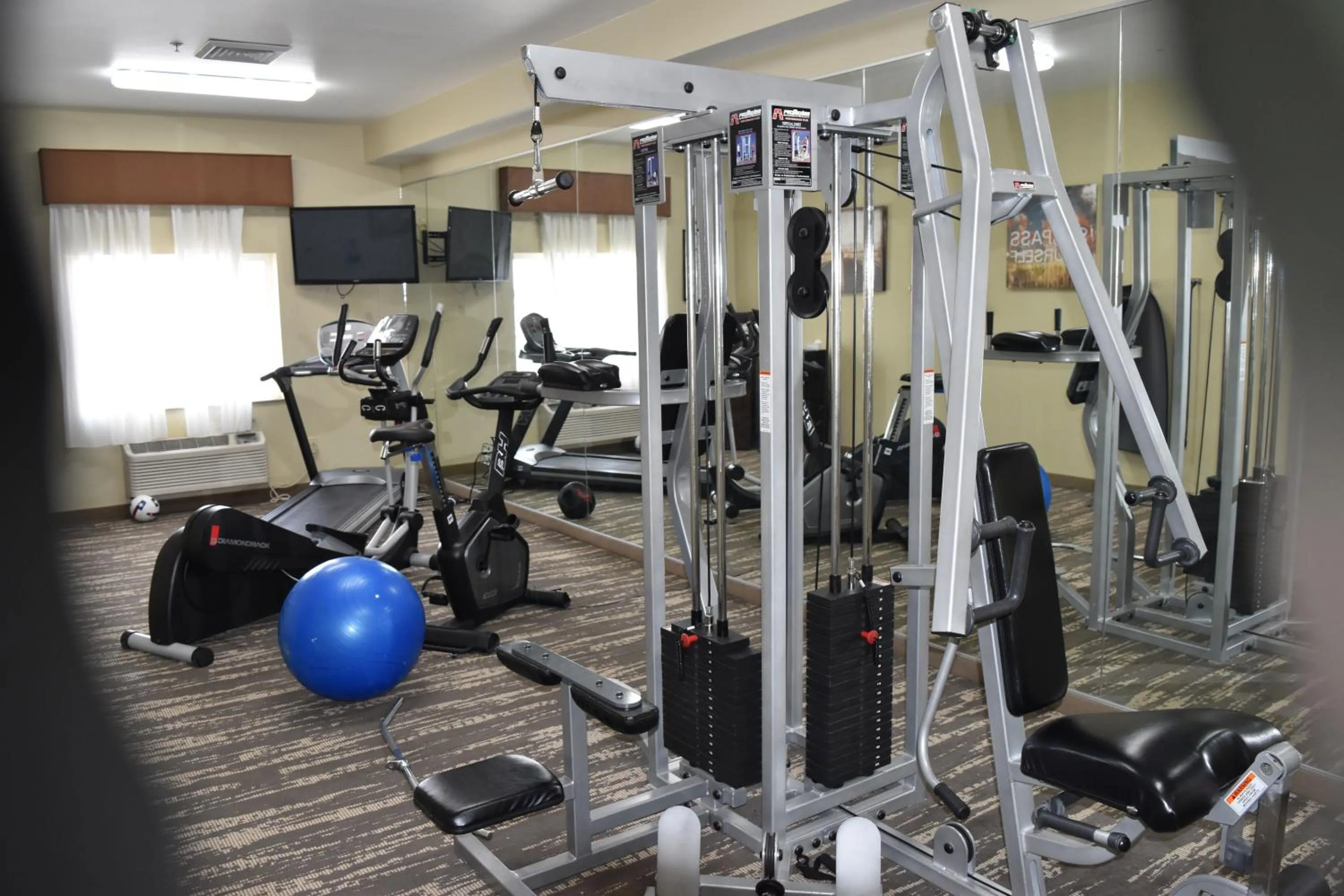 Fitness centre/facilities in Best Western Oasis Inn