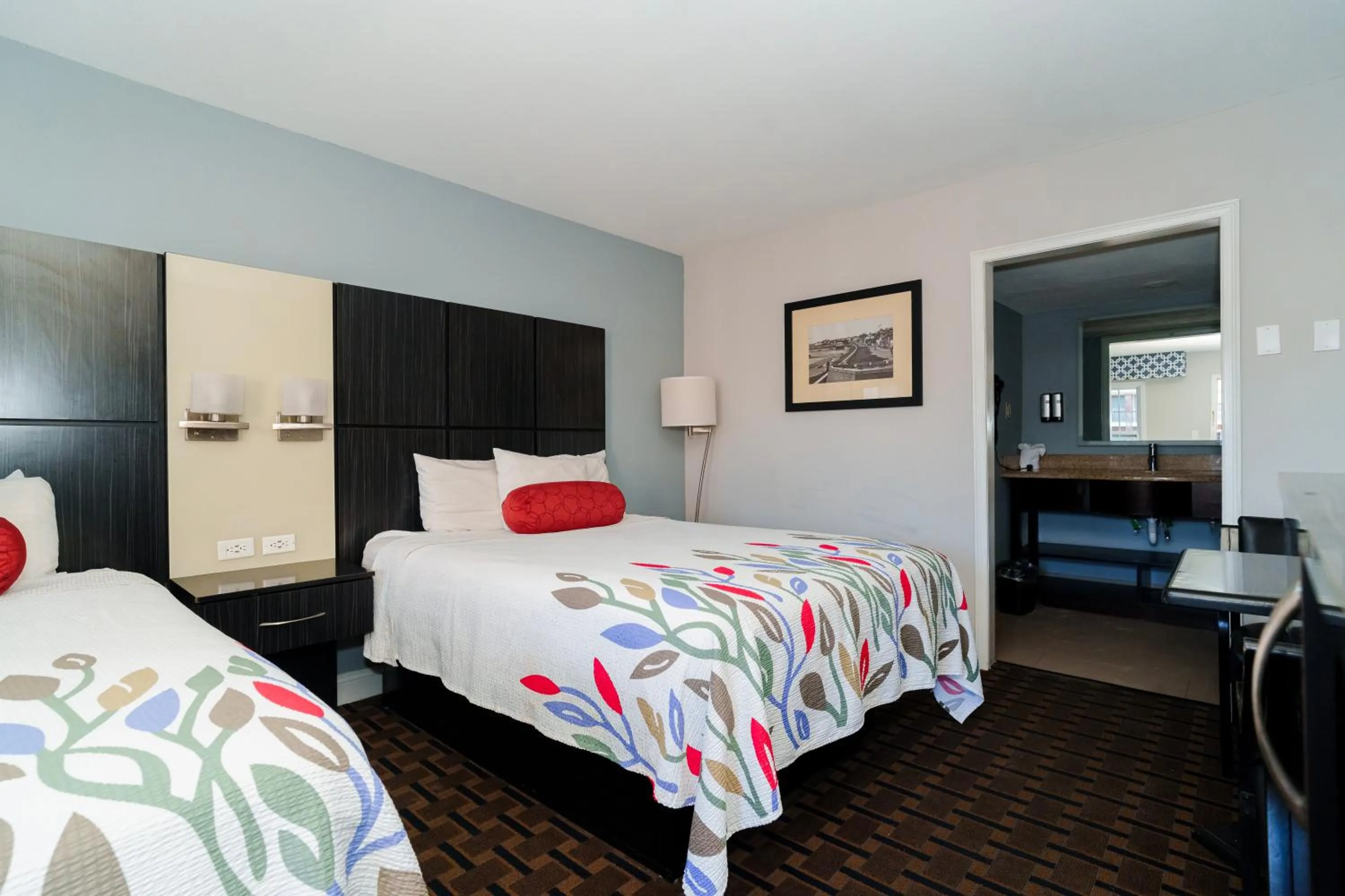 Bed in San Marco Inn East - Jacksonville