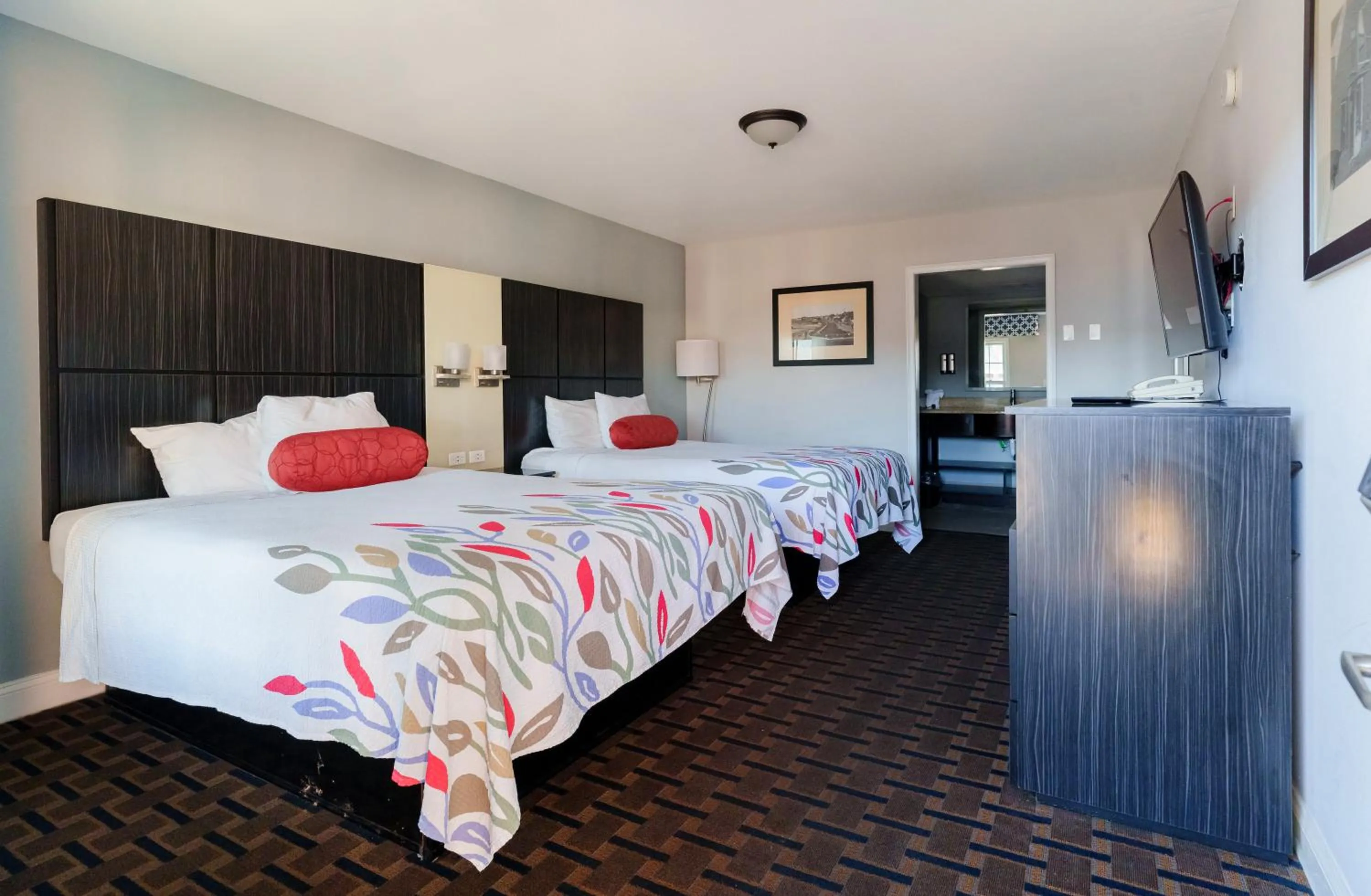 Bed in San Marco Inn East - Jacksonville