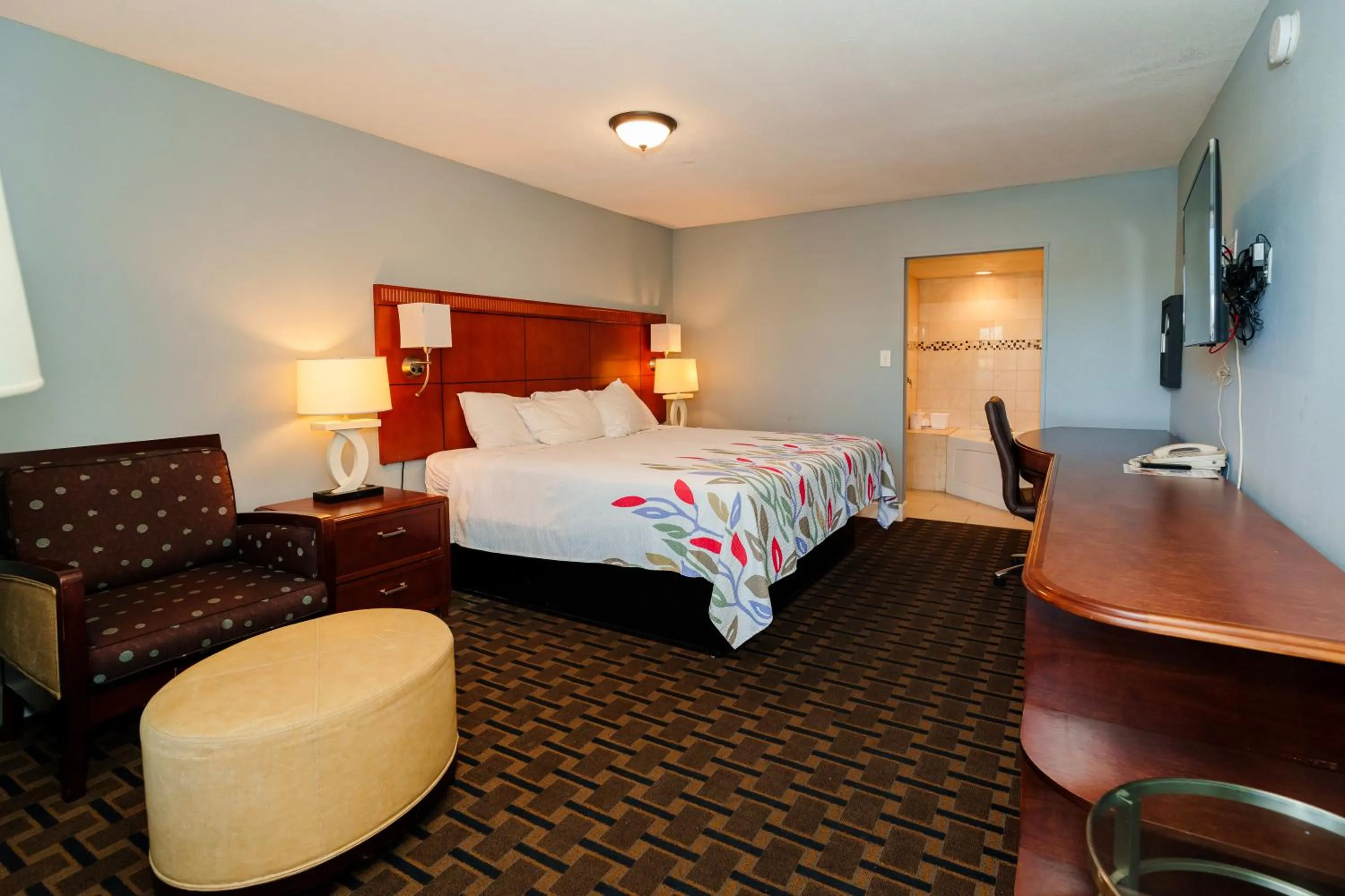 Bed in San Marco Inn East - Jacksonville