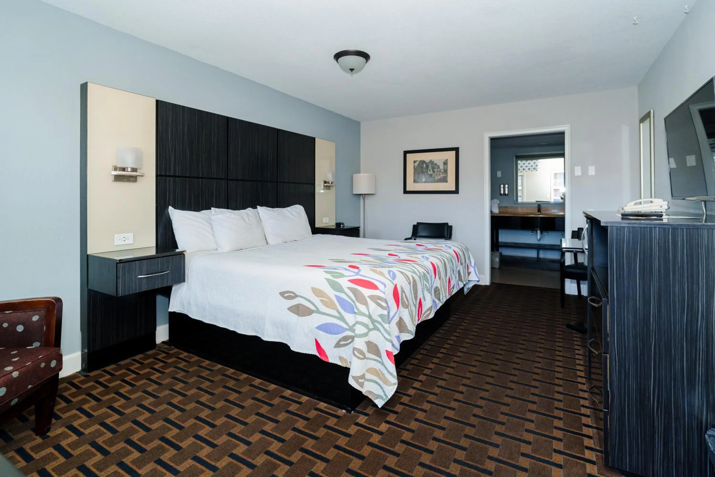 Bed in San Marco Inn East - Jacksonville