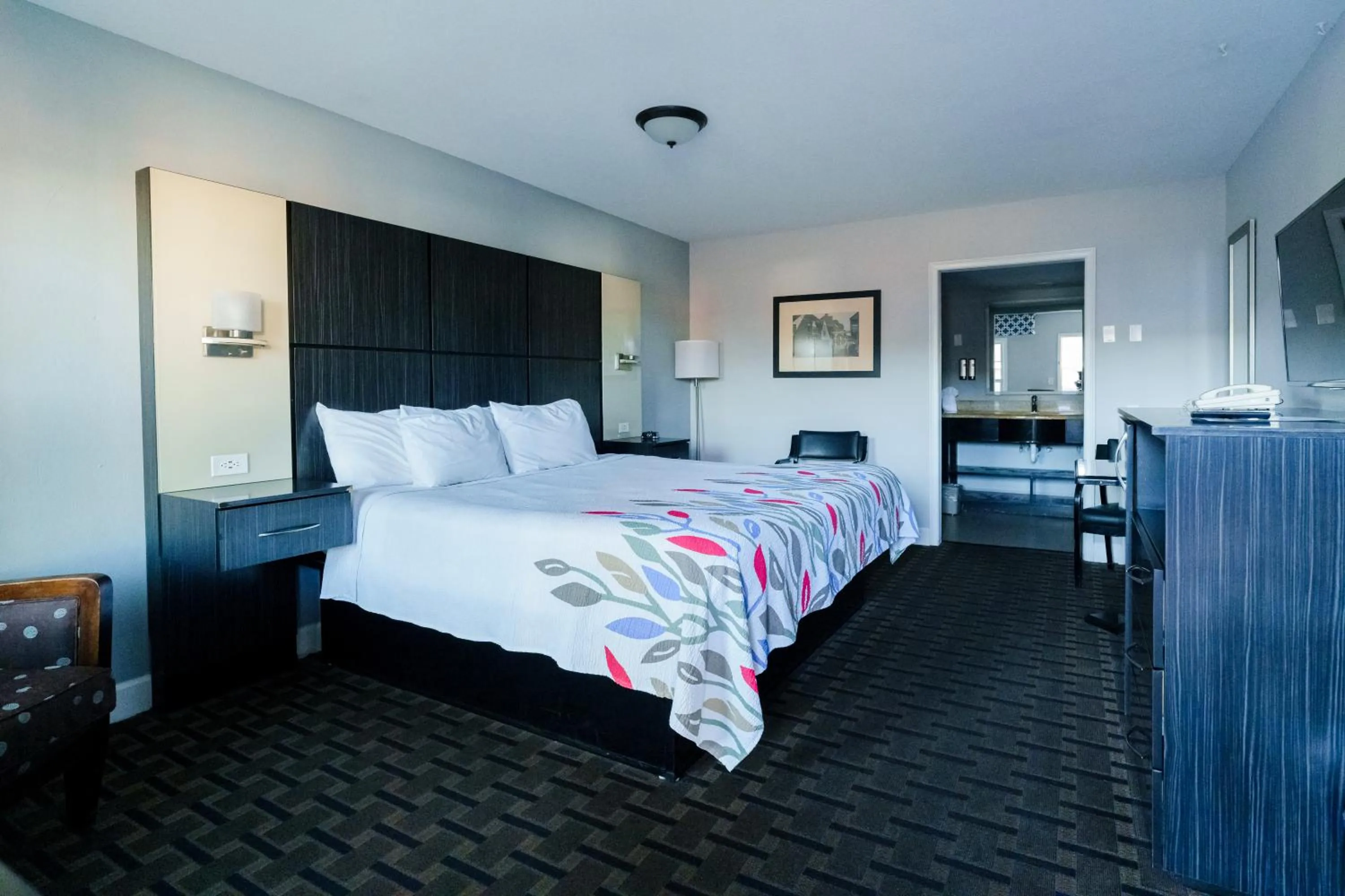 Bed in San Marco Inn East - Jacksonville