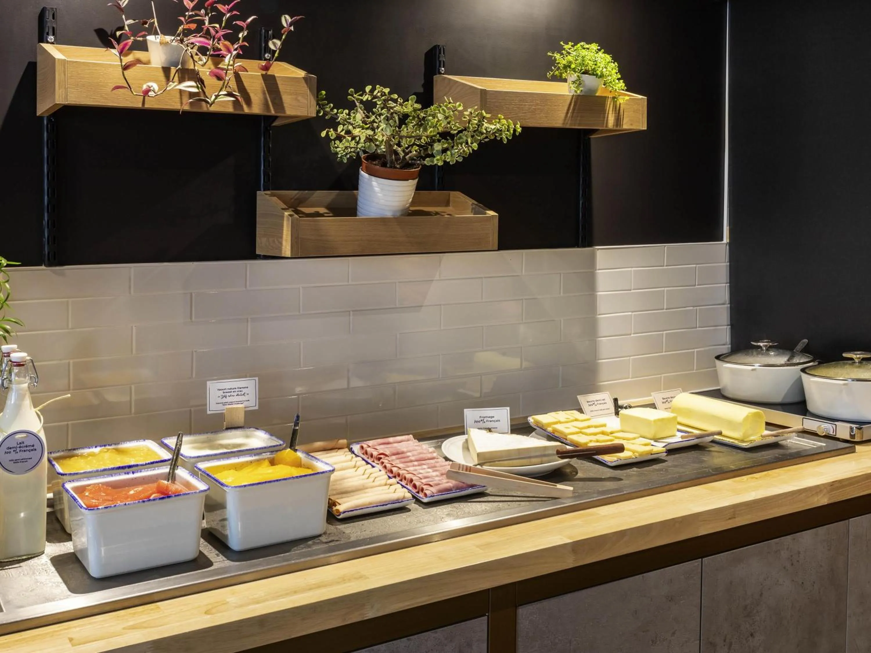 Breakfast in ibis Paris Nation Davout